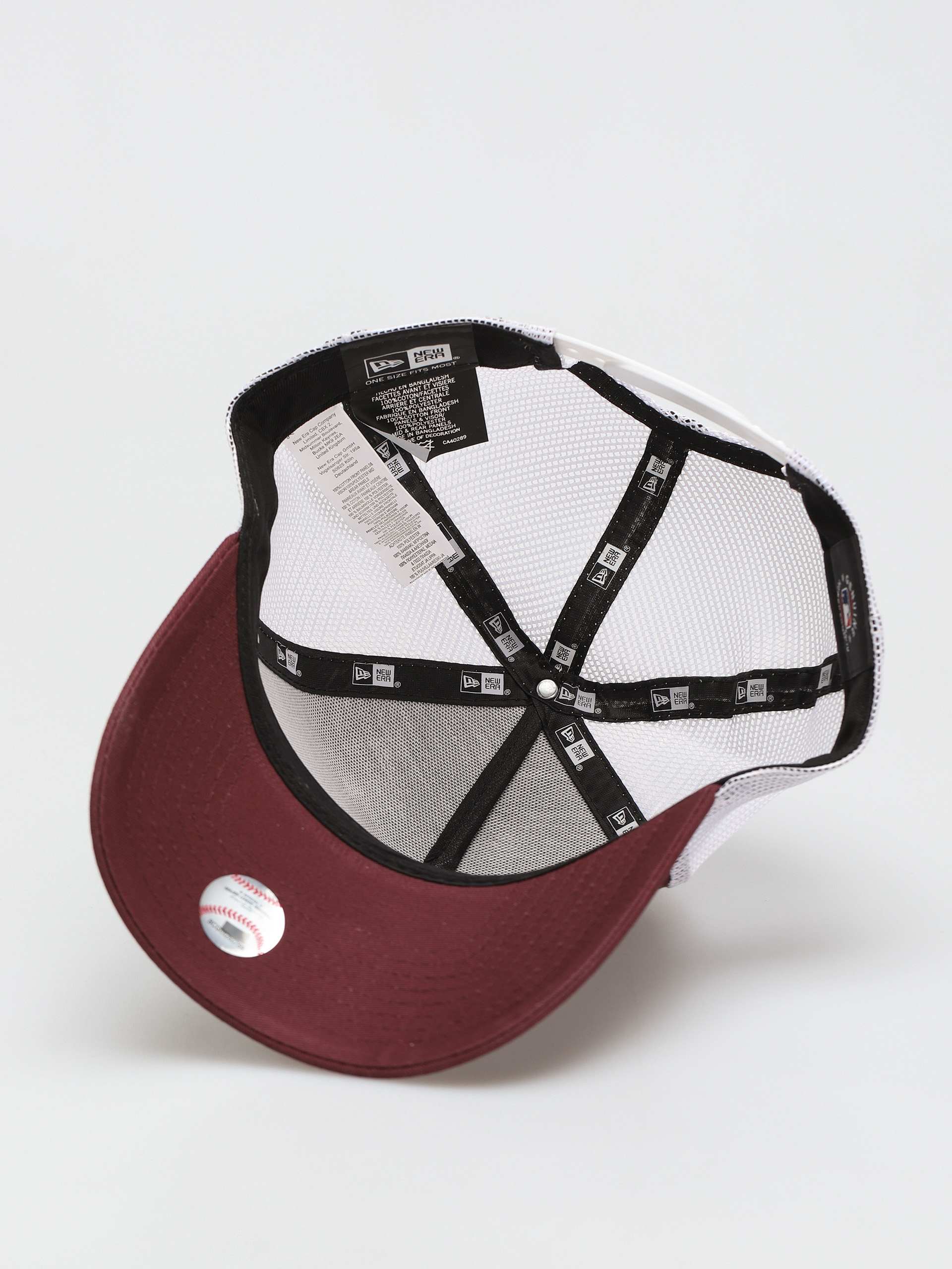 New Era League Essential 9Forty Trucker New York Yankees Baseball sapka (maroon/white)