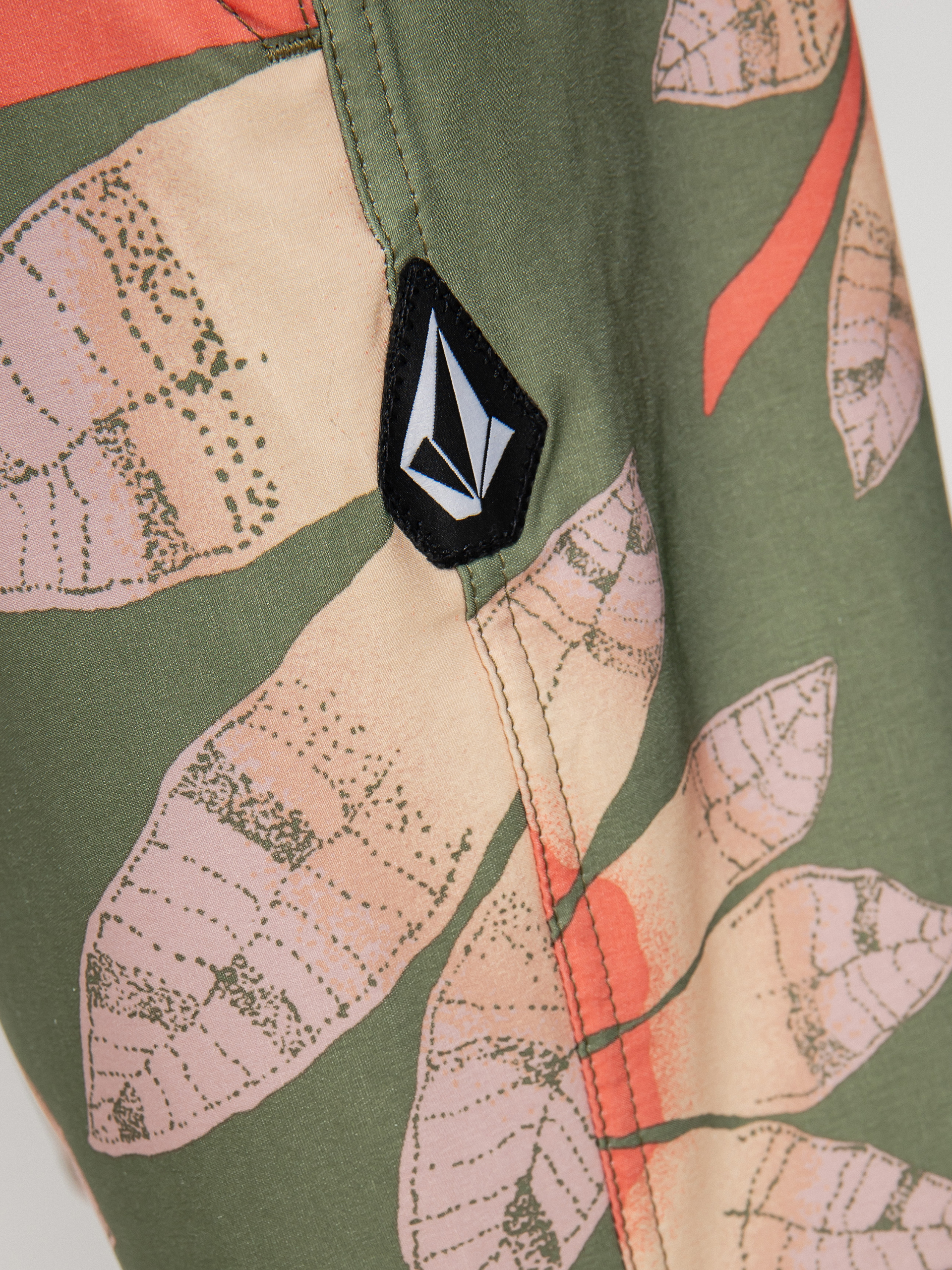 Volcom Sunder Stoney 19 Boardshort (martini olive)