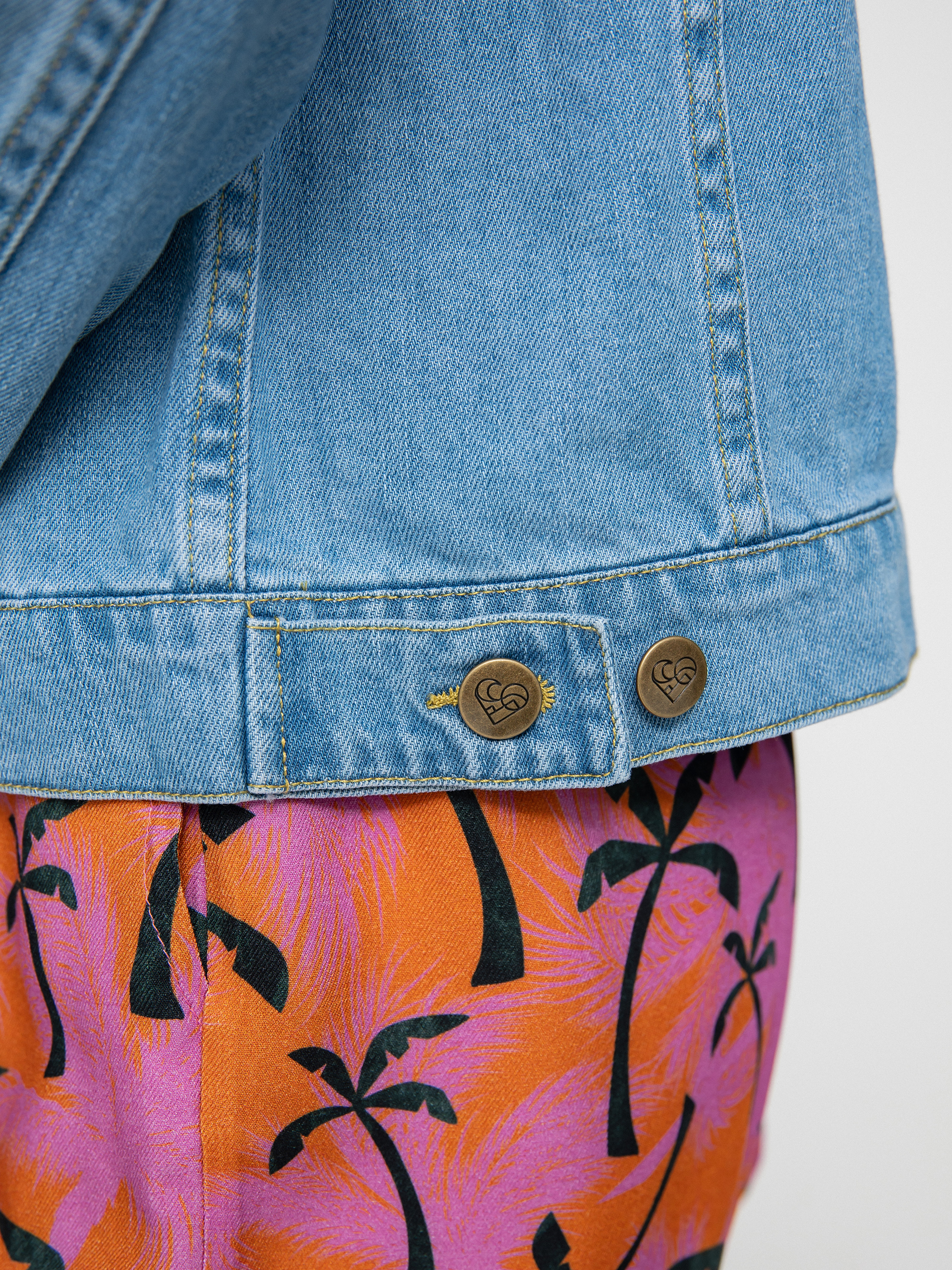 Femi Stories Kana Dzseki Wmn (lbd)