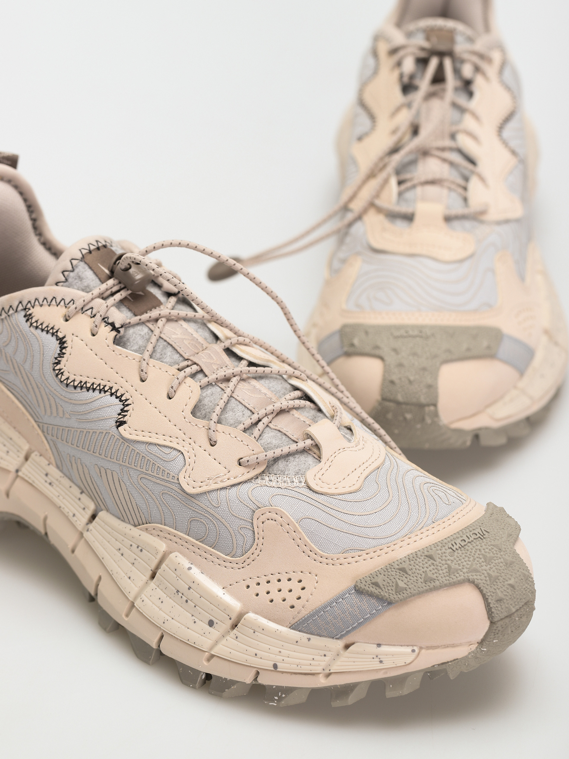 Reebok Zig Kinetica II Edg Cipők (stucco/moonst/trkgry)