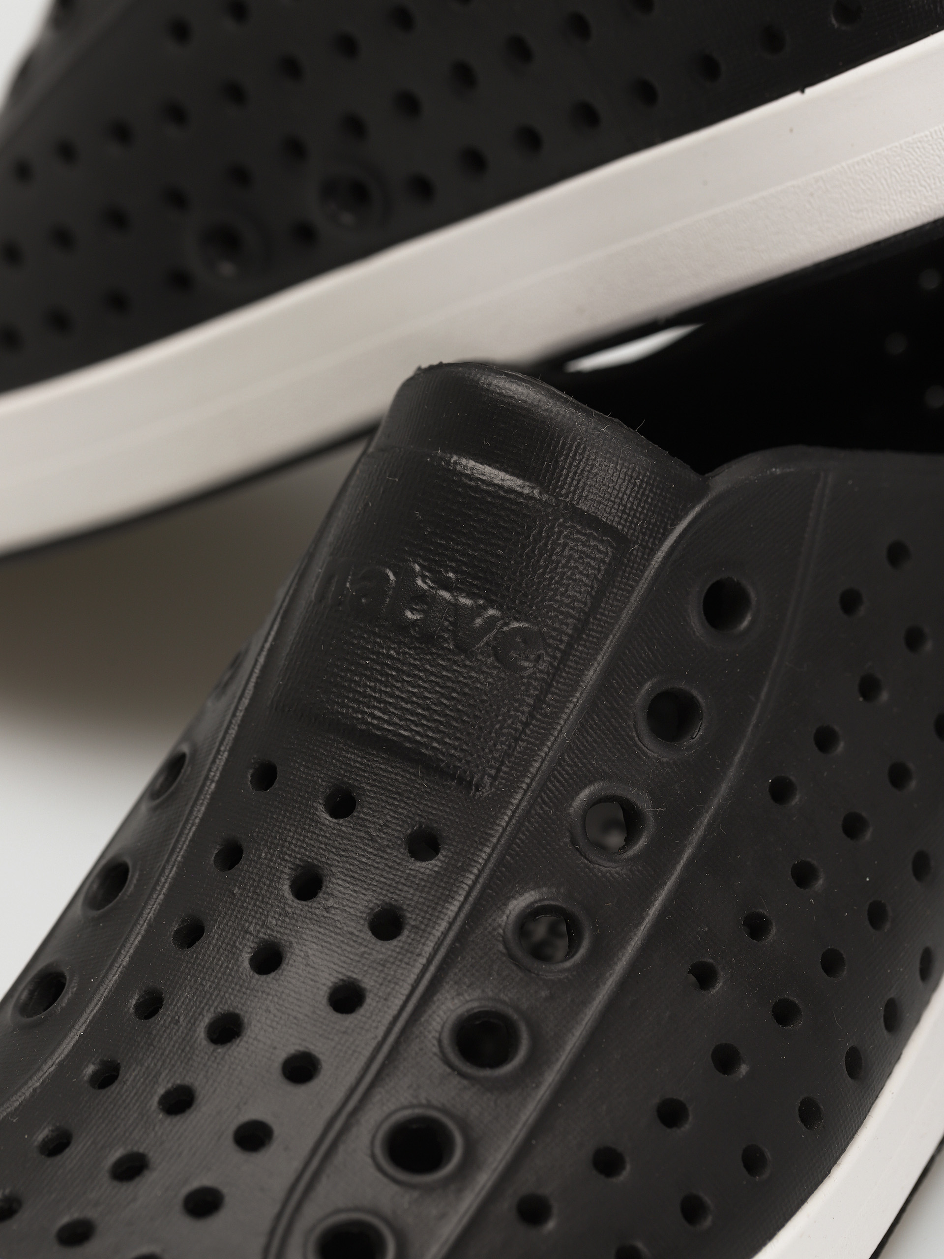 Native Jefferson Cipők (jiffy black/shell white)