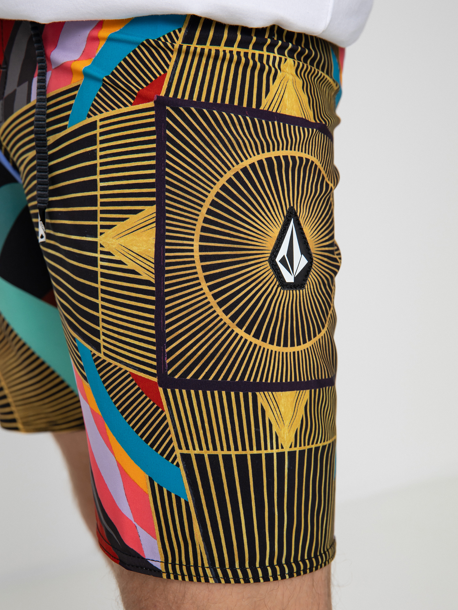 Volcom Thomas Hooper Mod 19 Boardshort (multi)