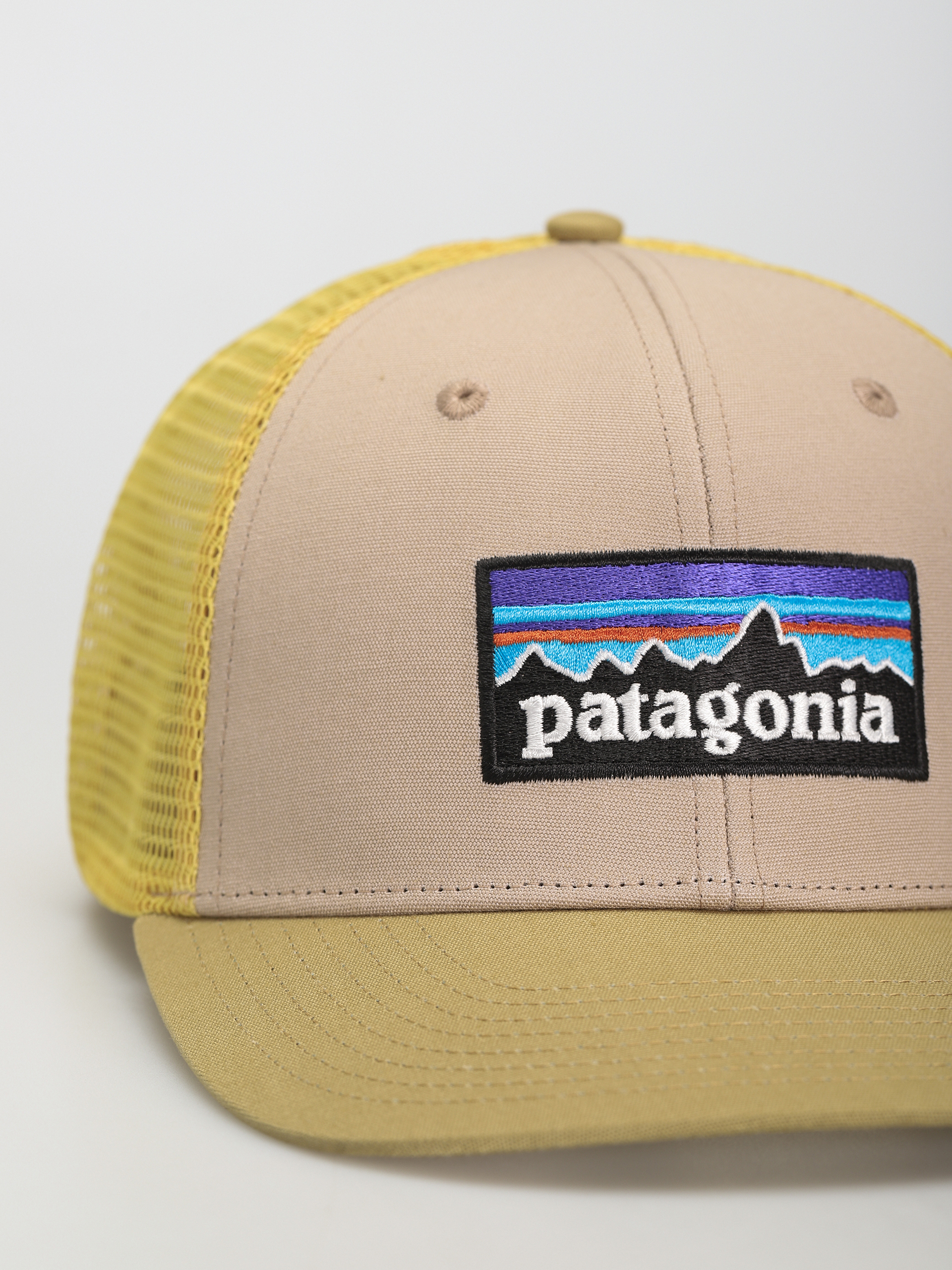 Patagonia P 6 Logo Trucker Baseball sapka (oar tan)