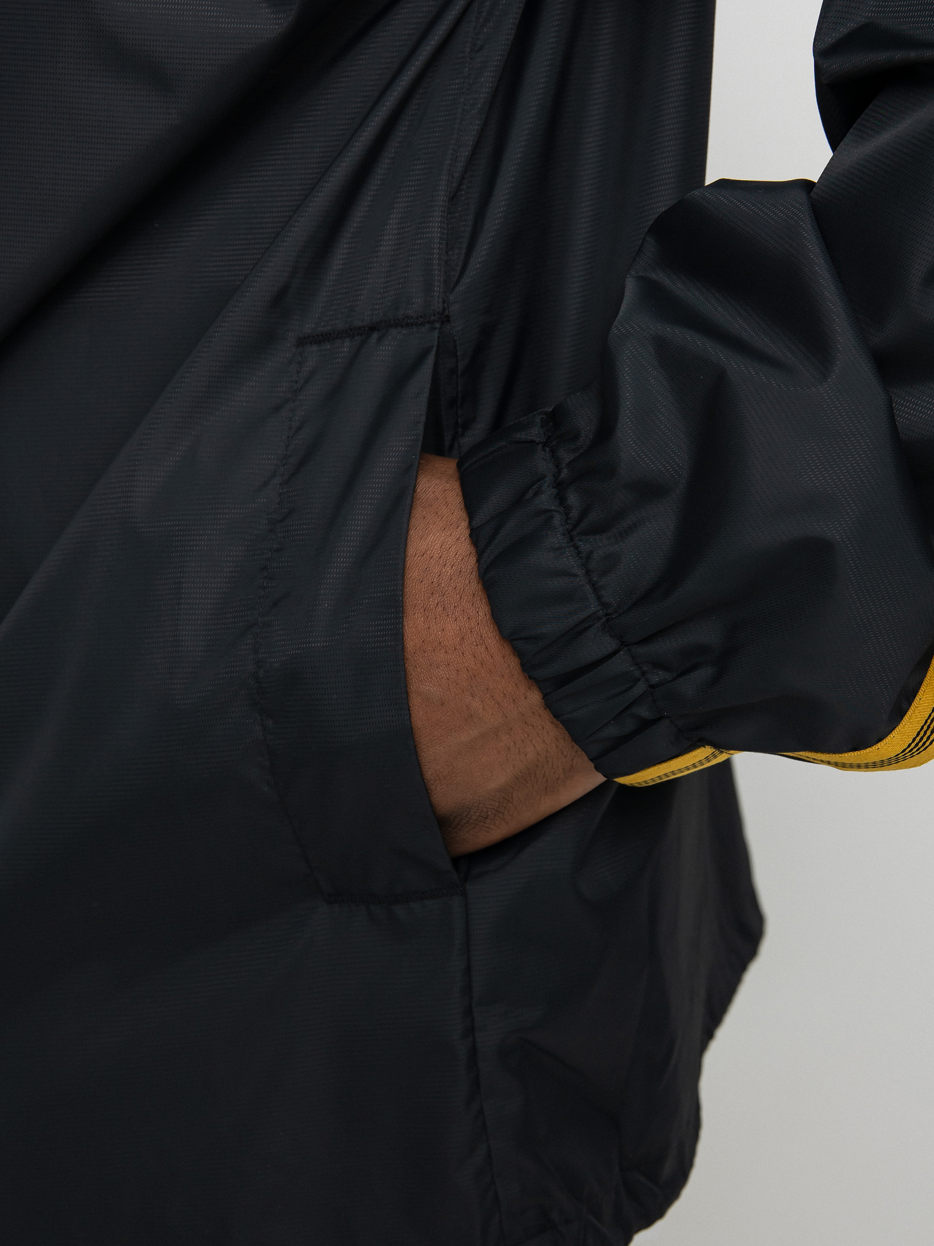 Brixton Crest Coaches Dzseki (black)