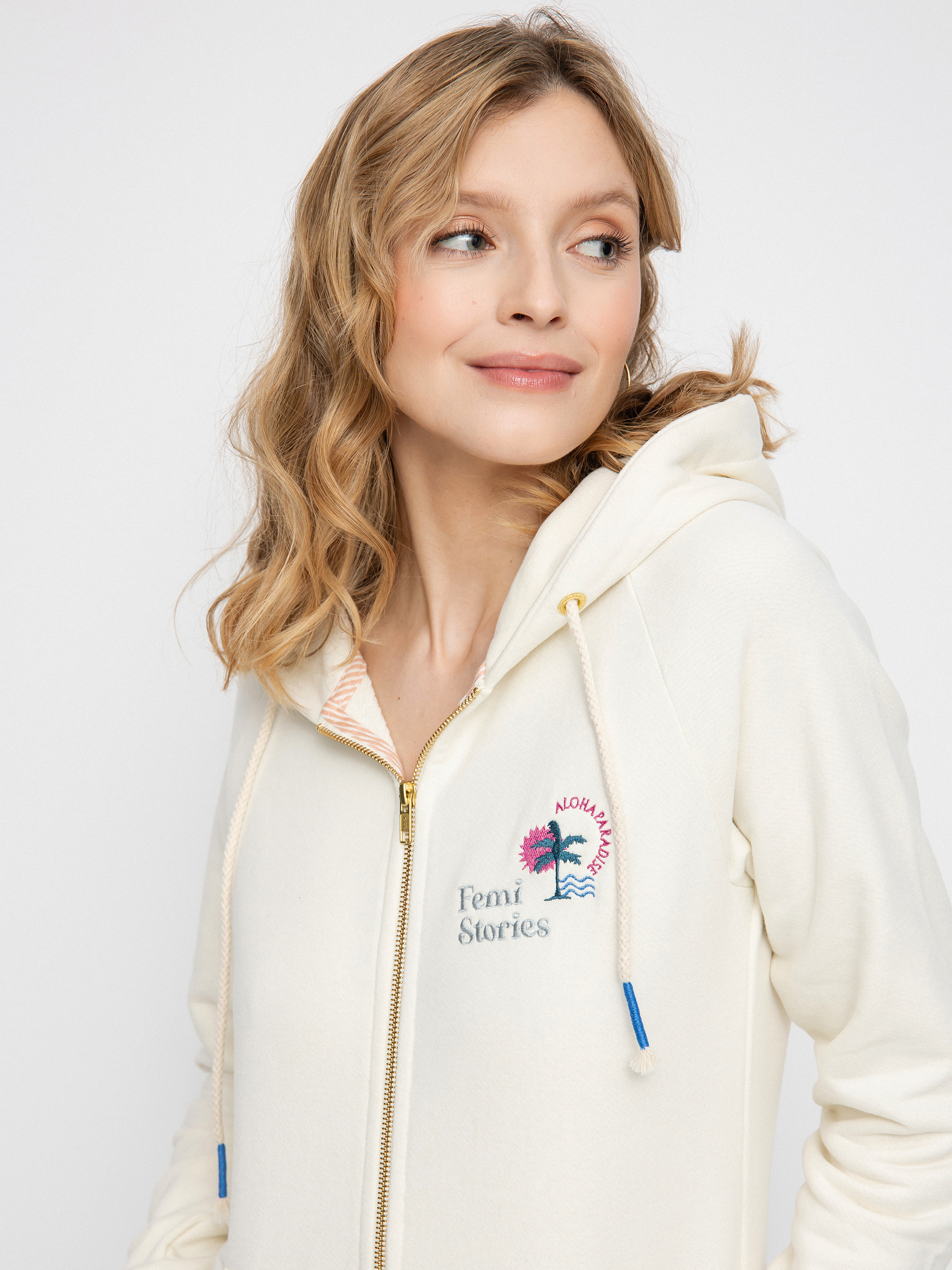 Femi Stories Bloom ZHD Kapucnis pulóver Wmn (ecr)