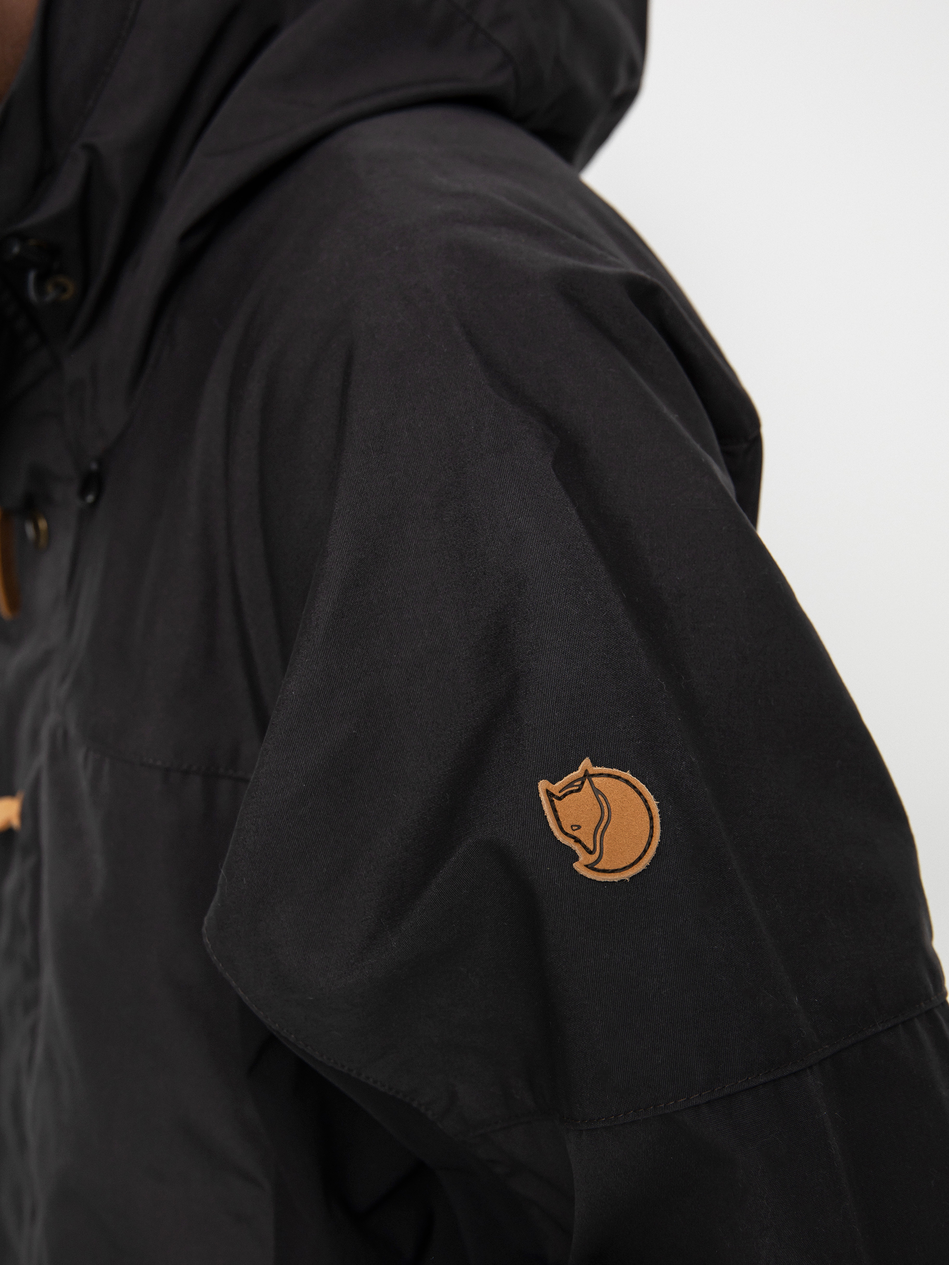 Fjallraven Kaipak Dzseki (dark grey/black)