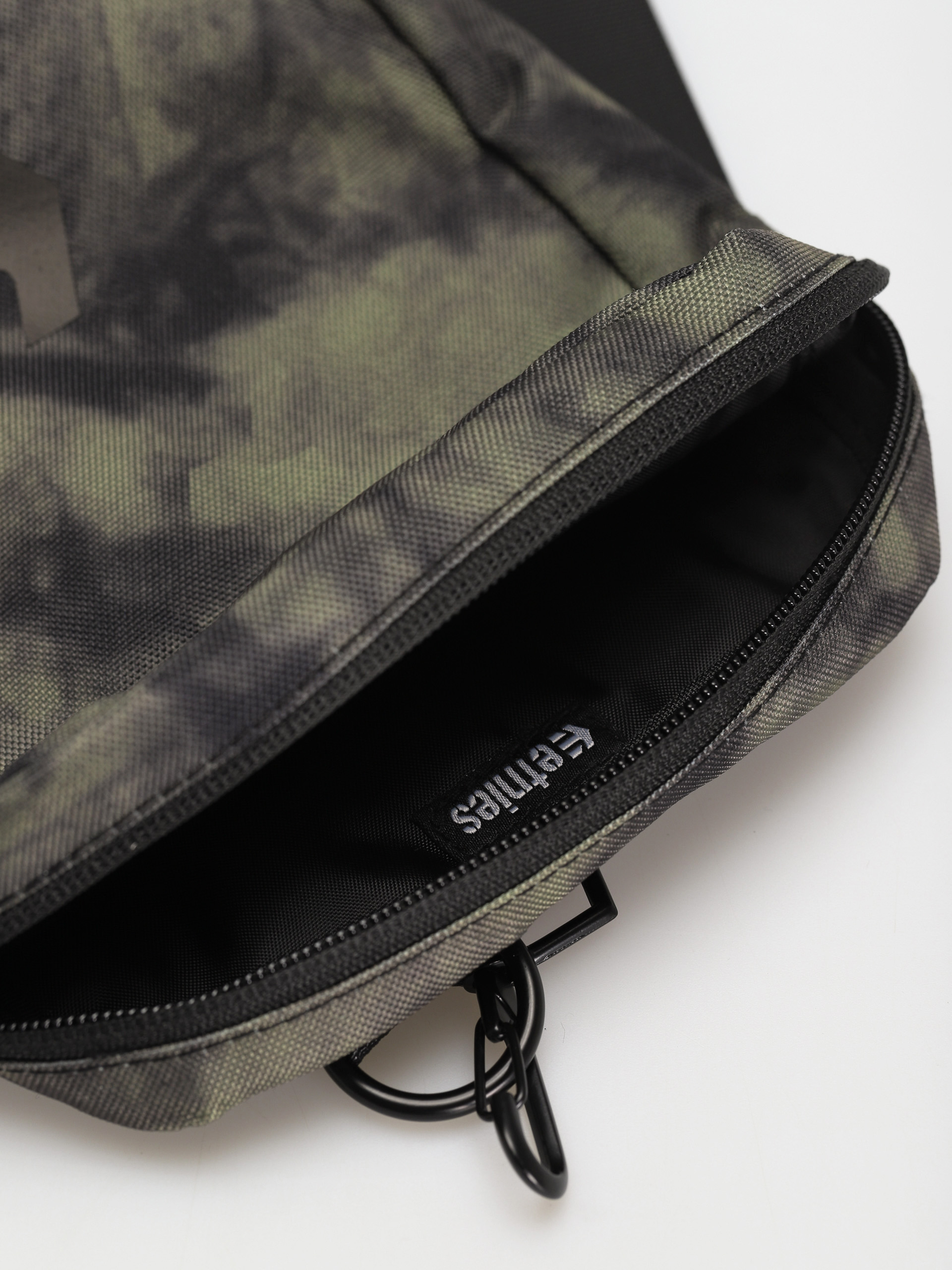 Etnies Vagabond Satchel Övtáska (tie dye)