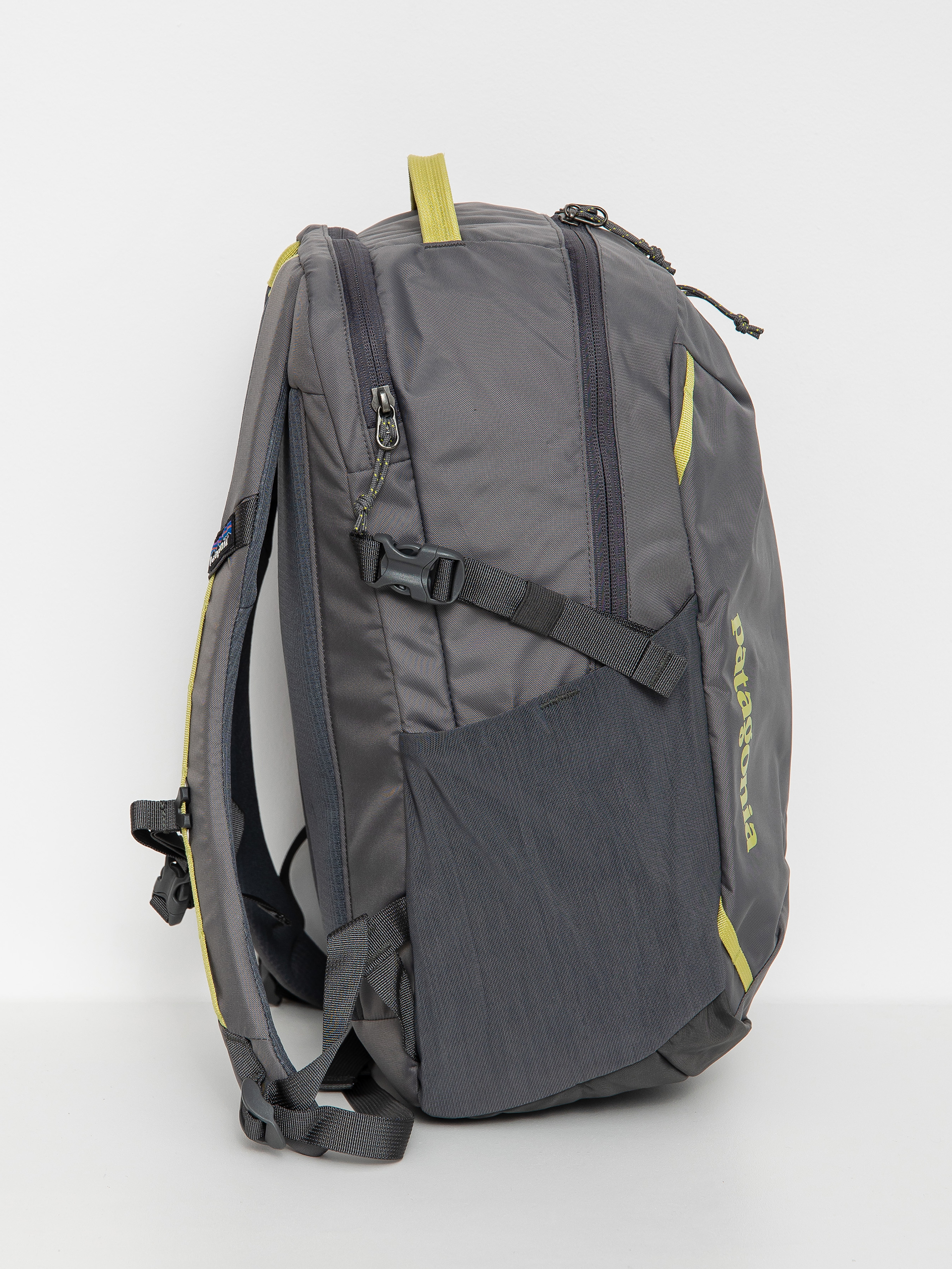Patagonia Refugio Day Pack 26L Hátizsák (forge grey)