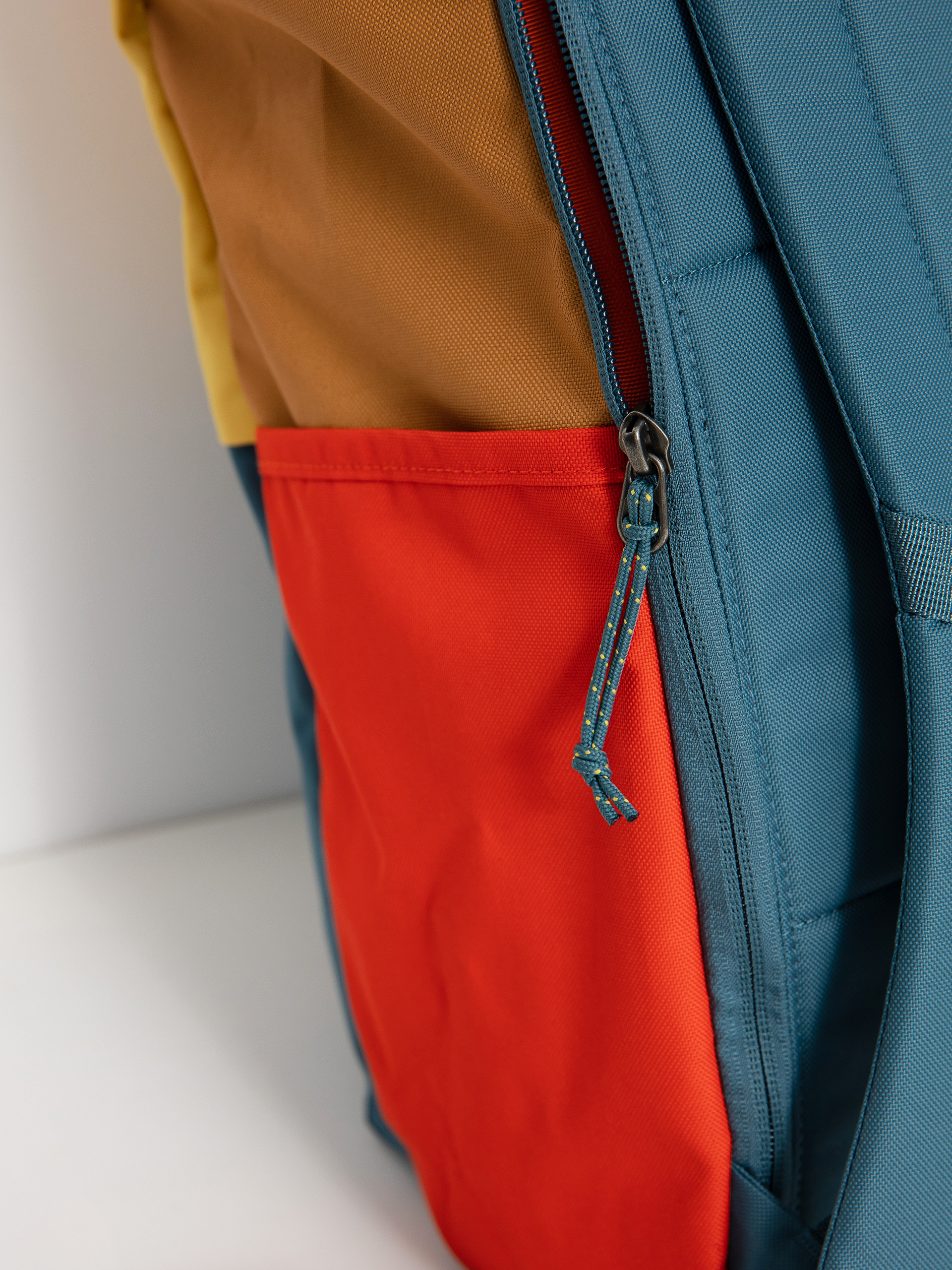 Patagonia Arbor Roll Top Pack Hátizsák (patchwork surfboard yellow)