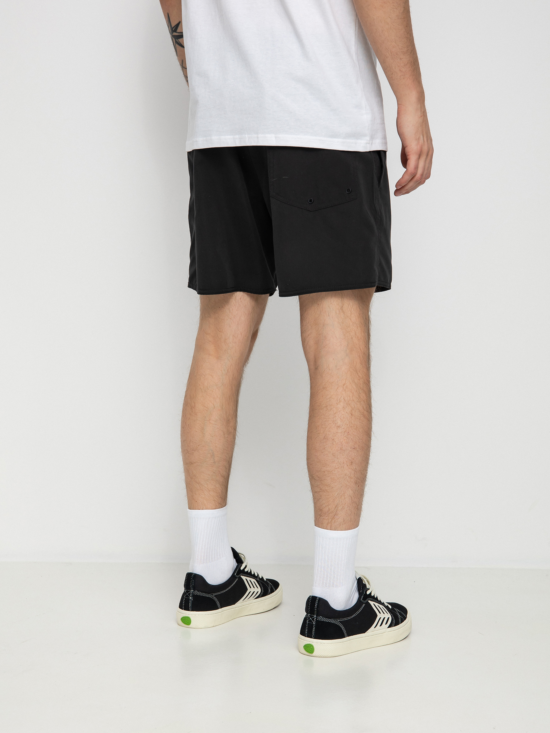 Volcom Lido Solid Trunk 16 Boardshort (black)