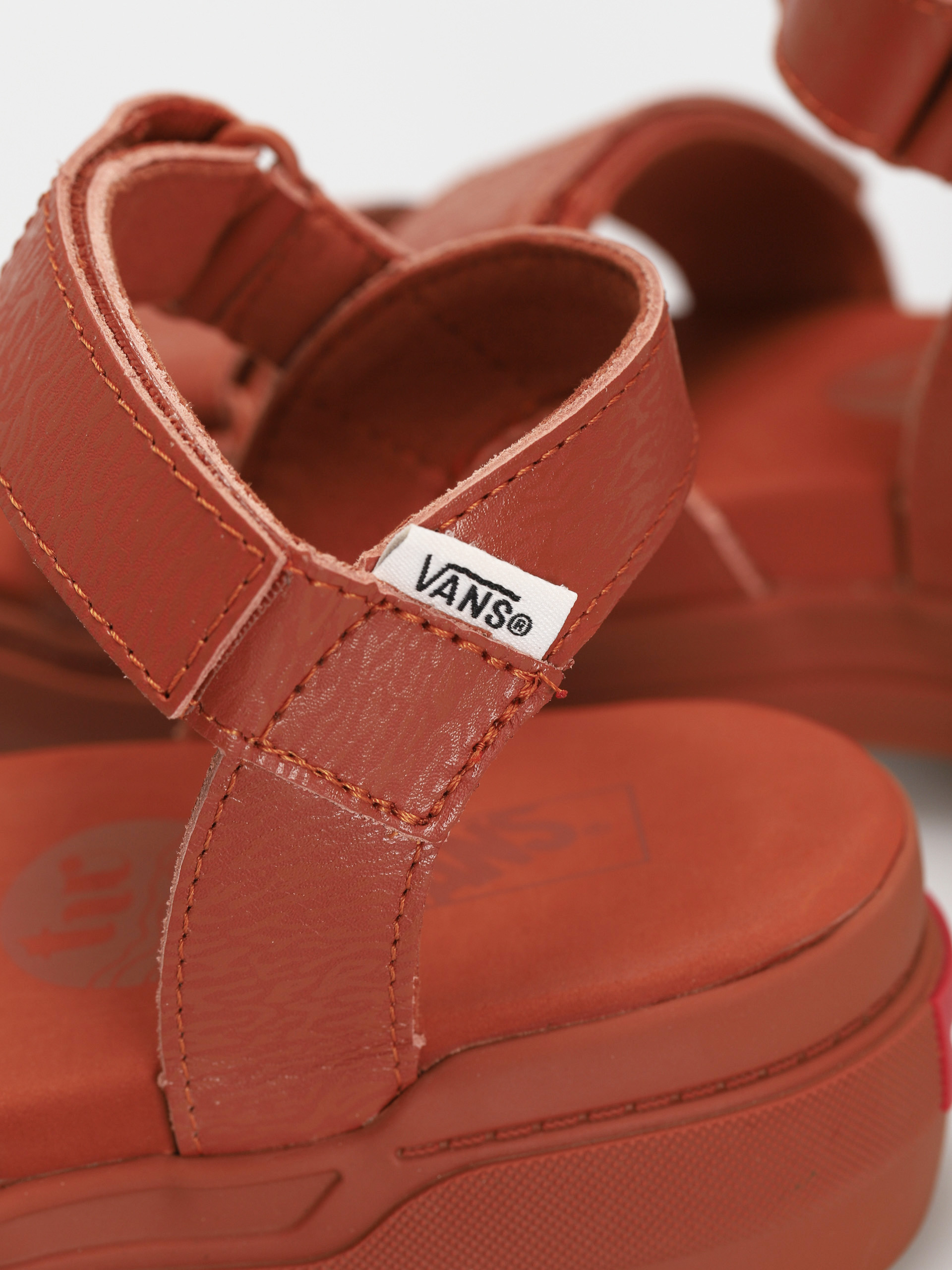 Vans Colfax Sandal Cipők Wmn (textured waves/bombay brown)