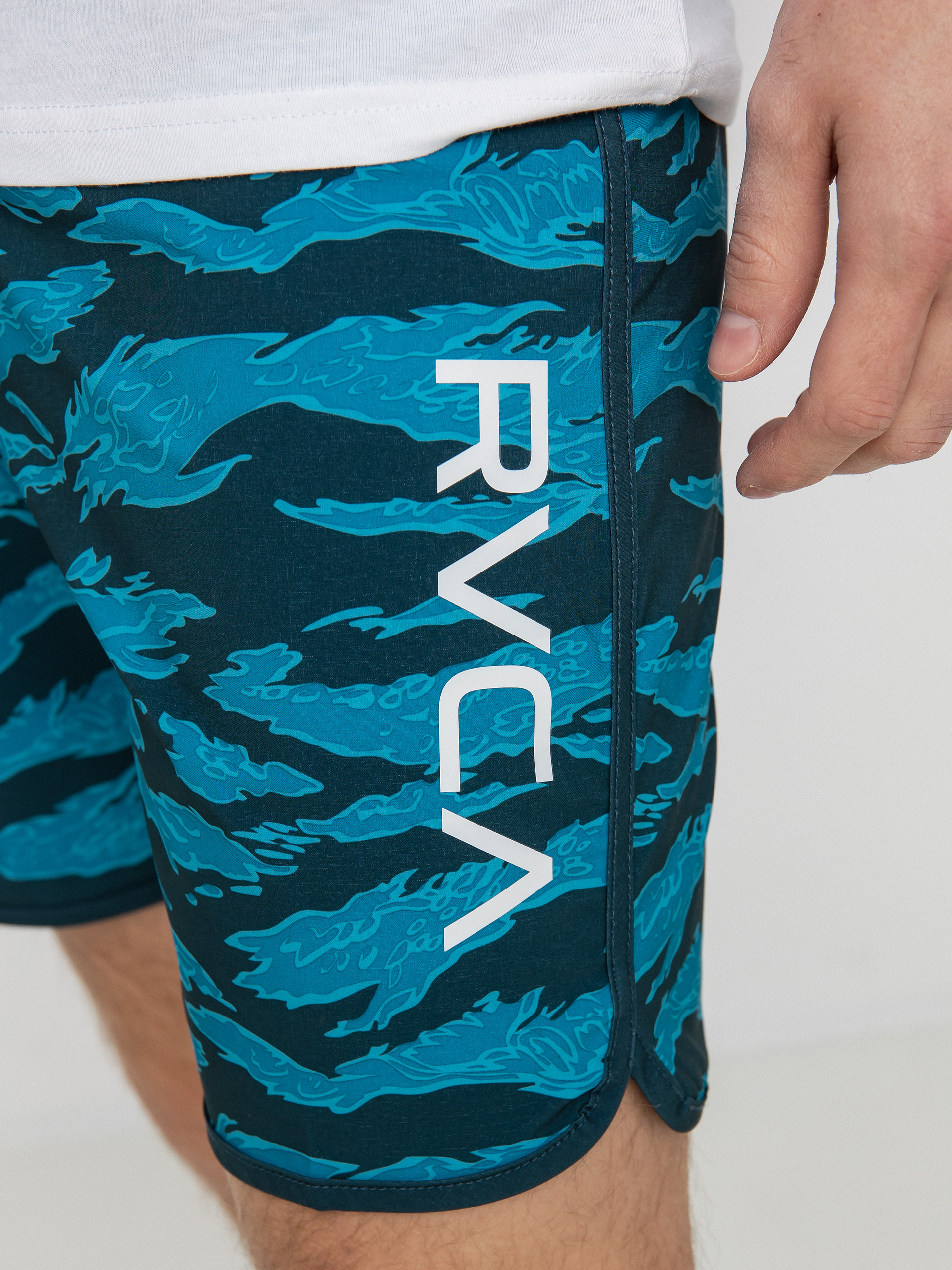 RVCA Zak Noyle Eastern Trunk Boardshort (blue camo)