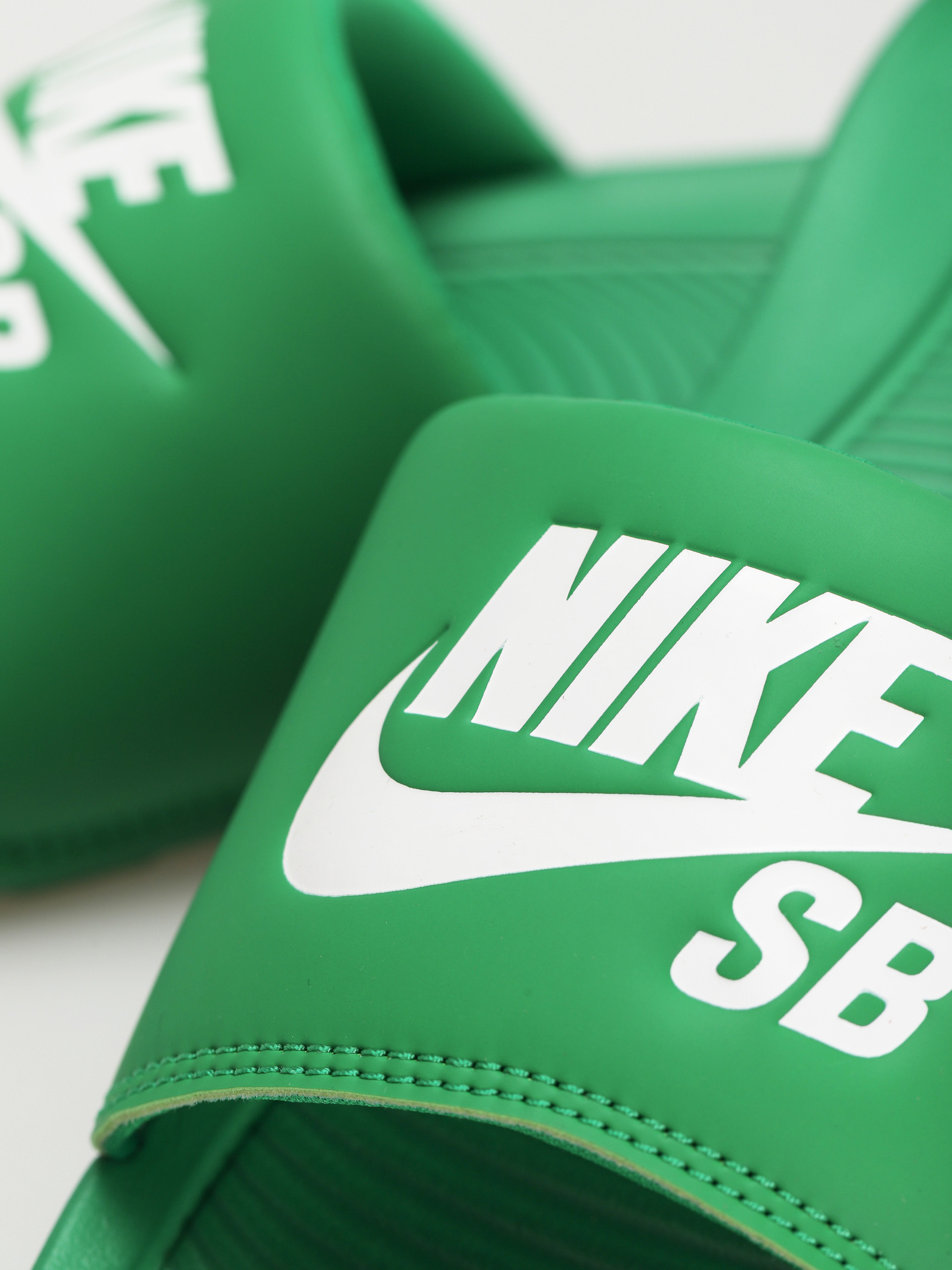 Nike SB Victori One Flip-flop papucsok (lucky green/white lucky green)