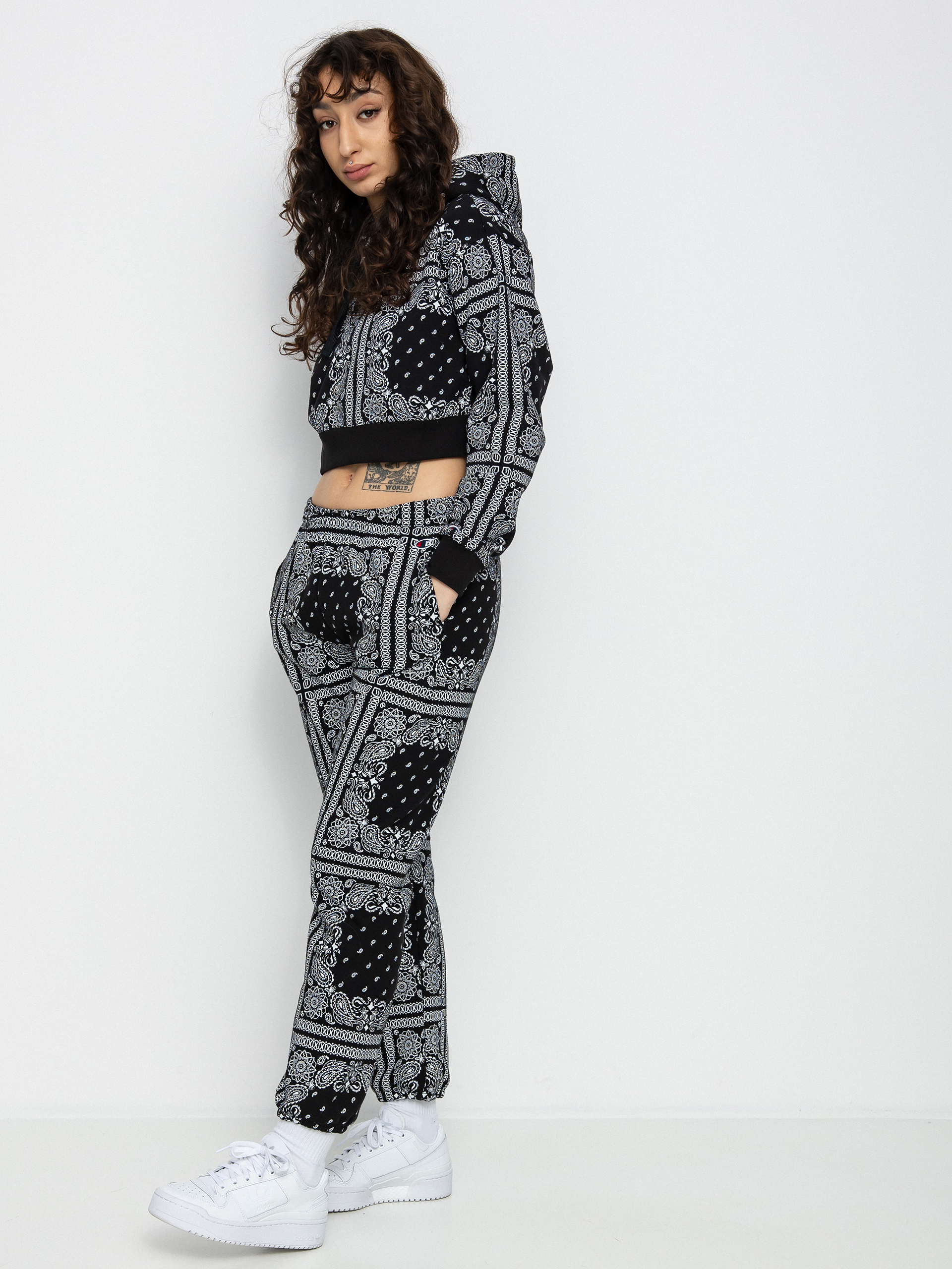 Champion Hooded Crop Top 115121 pulóver Wmn (nbk/allover)