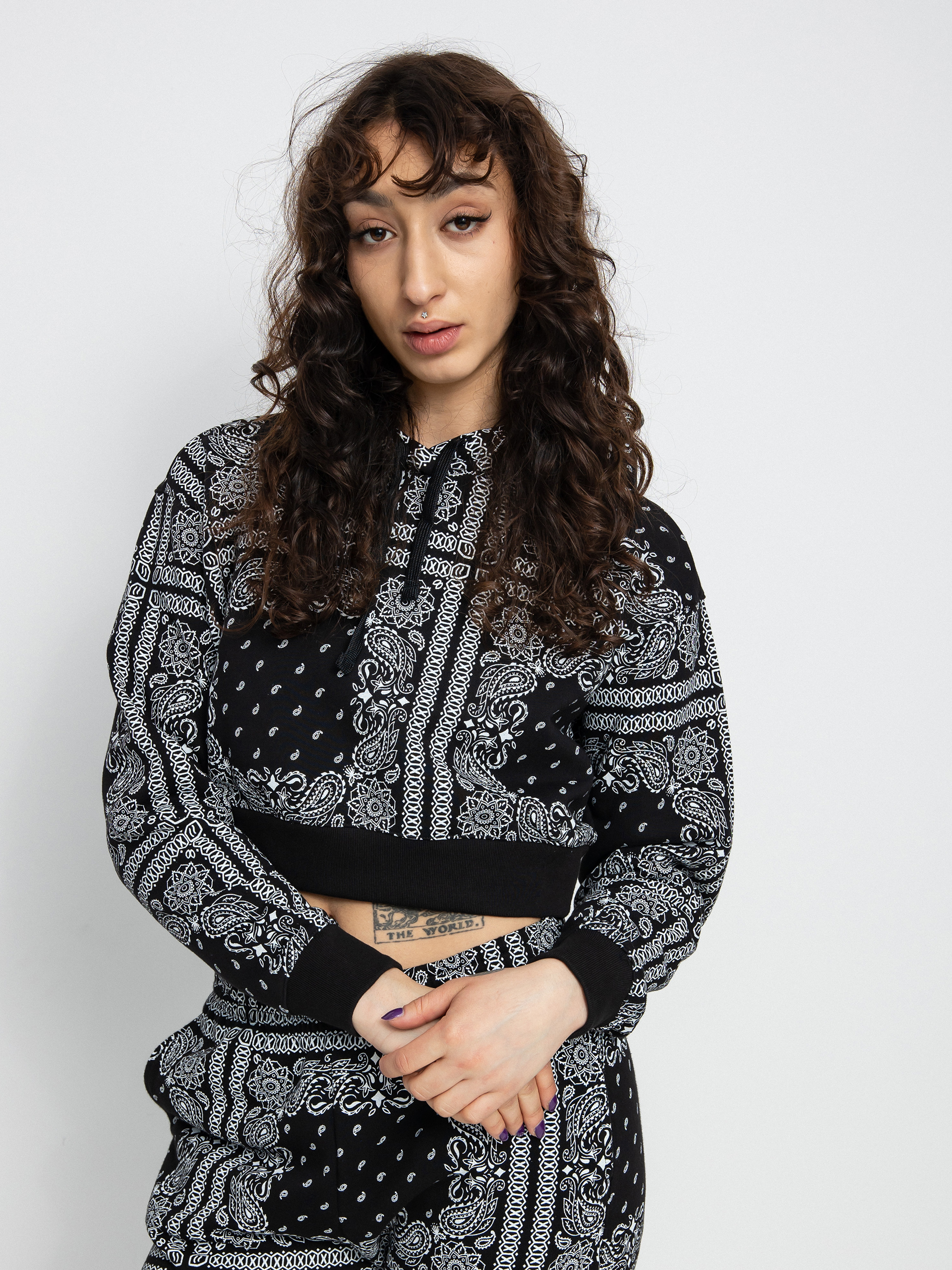 Champion Hooded Crop Top 115121 pulóver Wmn (nbk/allover)