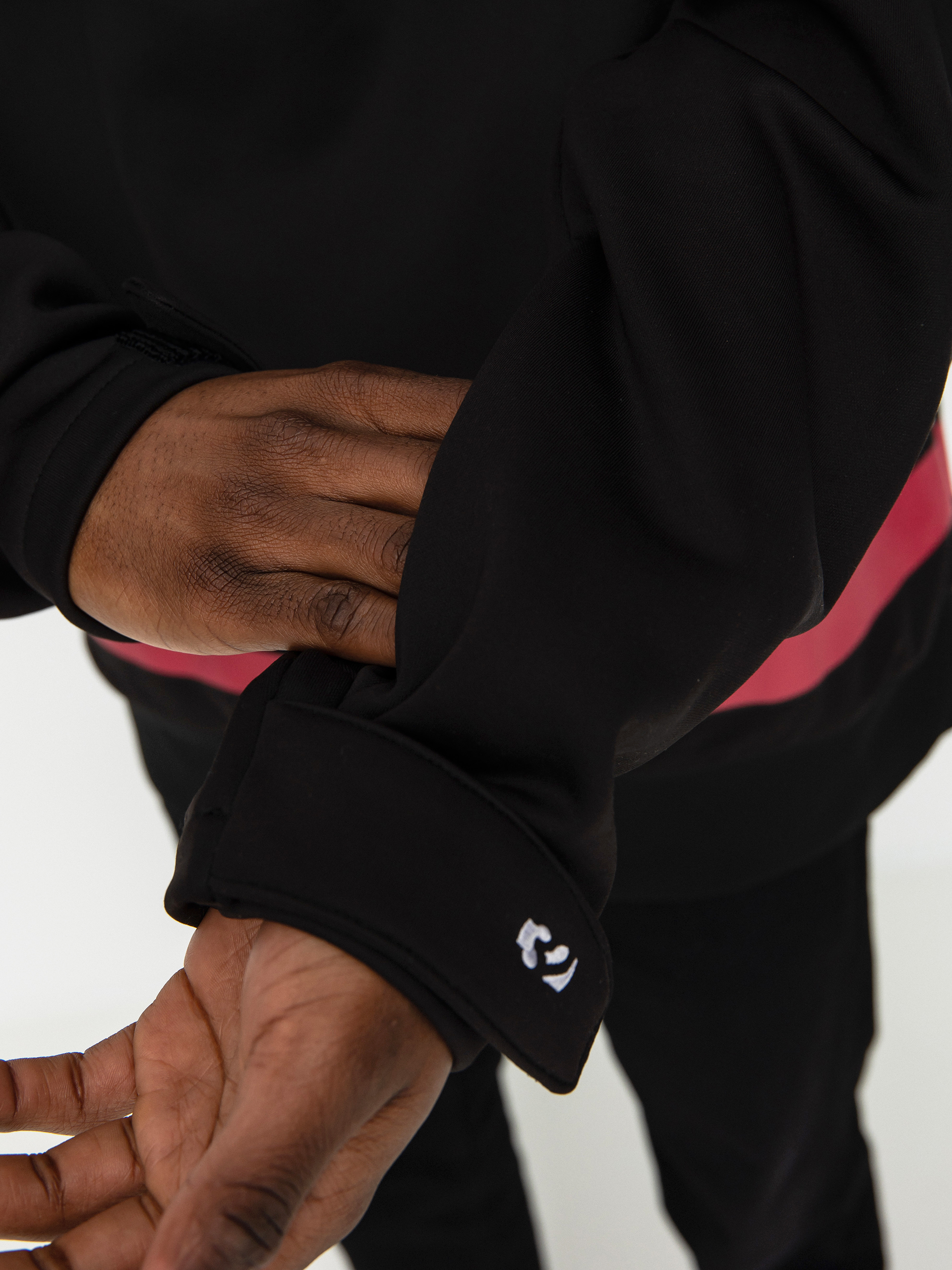 ThirtyTwo Zeb Signature Tech HD Kapucnis pulóver (black/red)