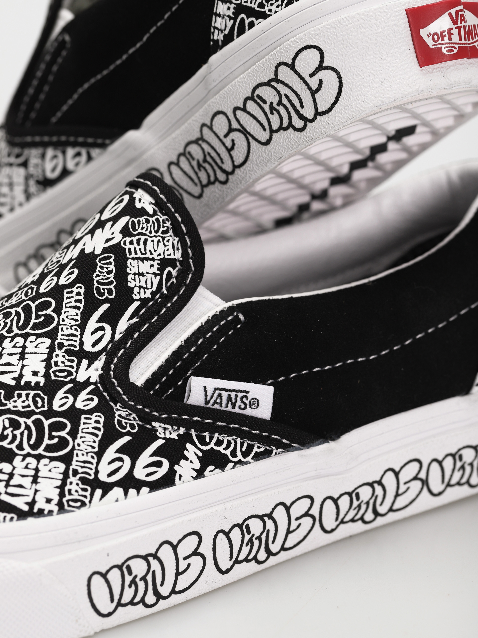 Vans Classic Slip On Cipők (graffiti/black/white)