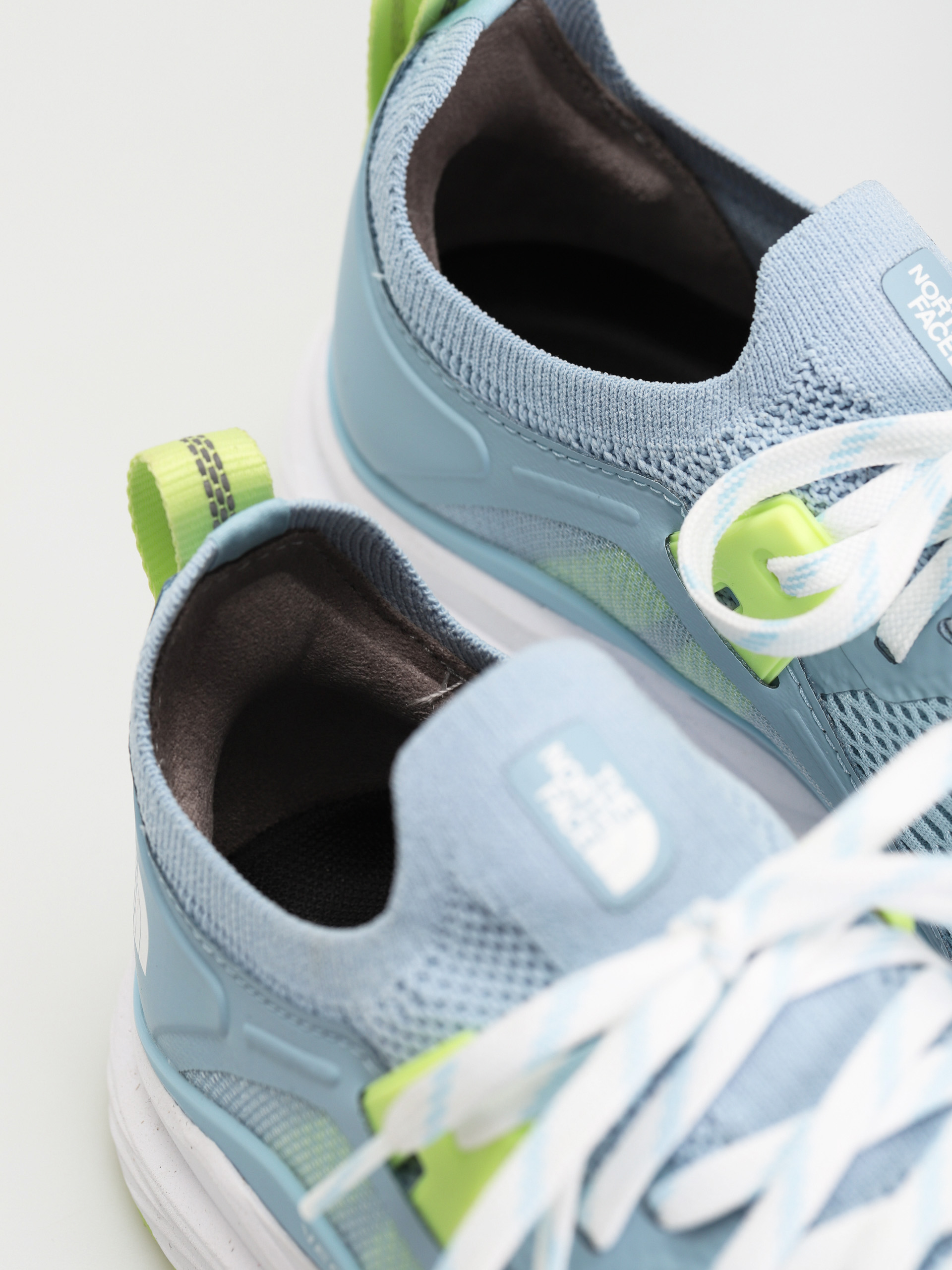 The North Face Vectiv Hypnum Cipők Wmn (beta blue/sharp green)