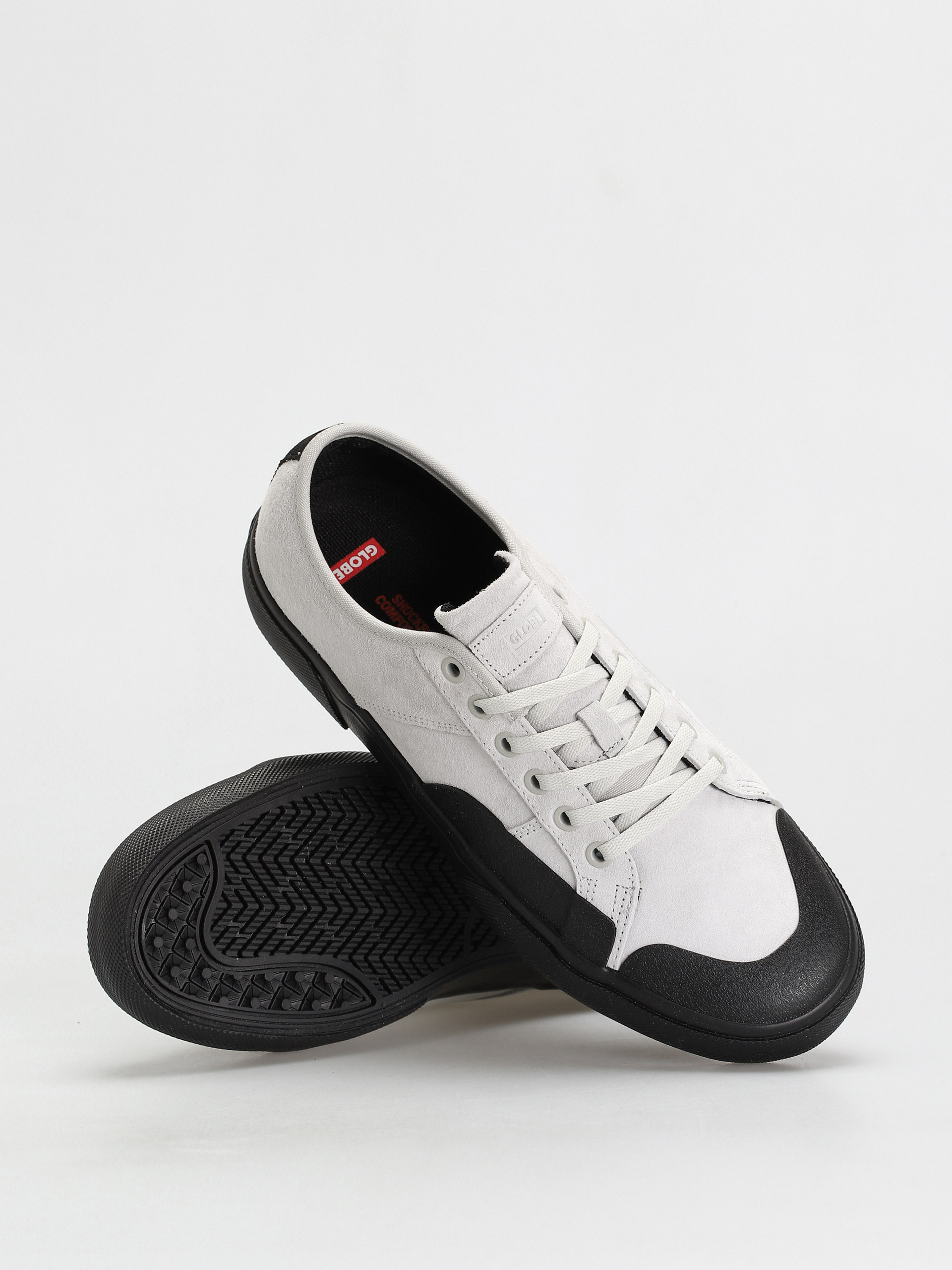 Globe Surplus Cipők (undyed/black)