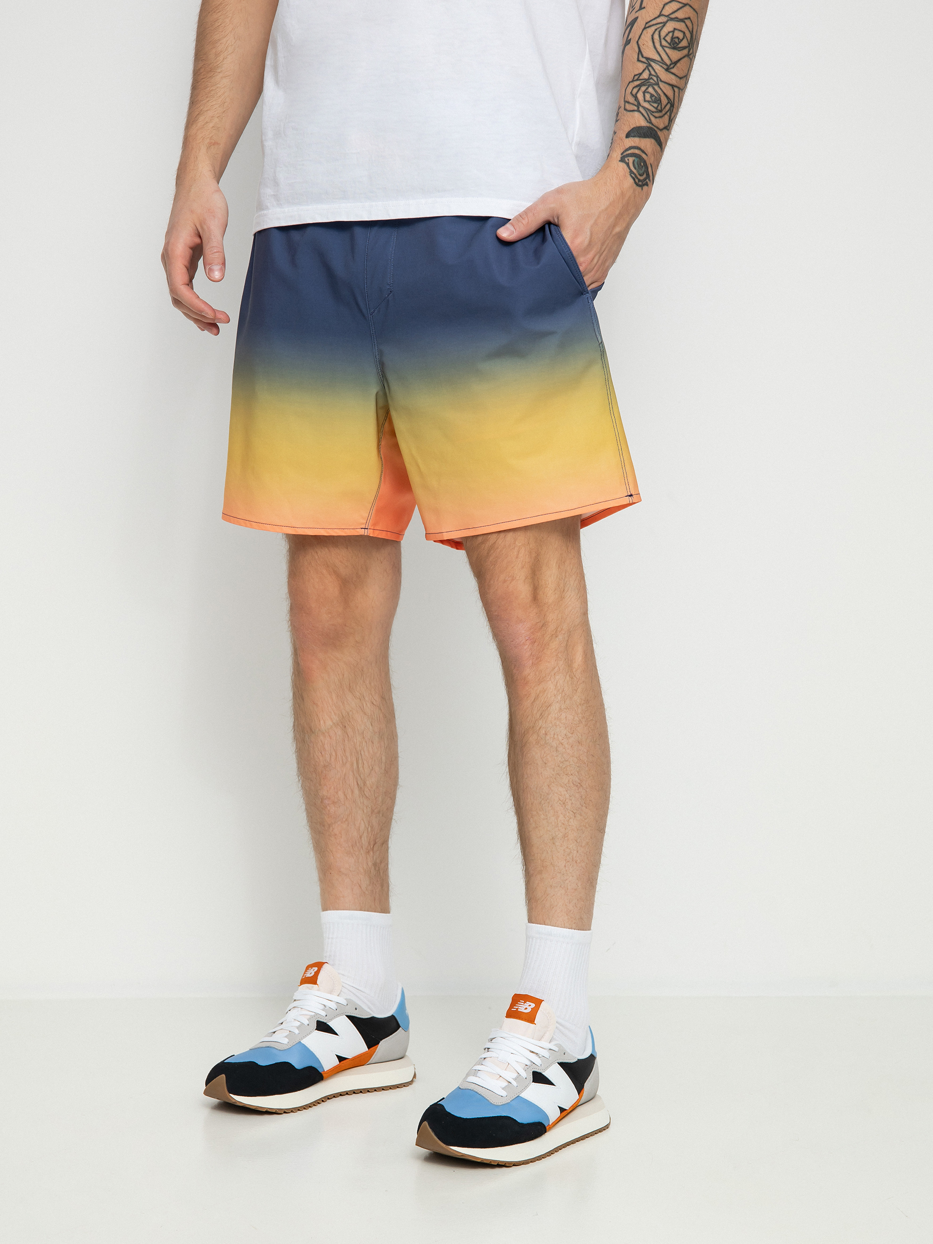 Patagonia Hydropeak Volley 16 in Boardshort (cosmic gradients tigerlily orange)