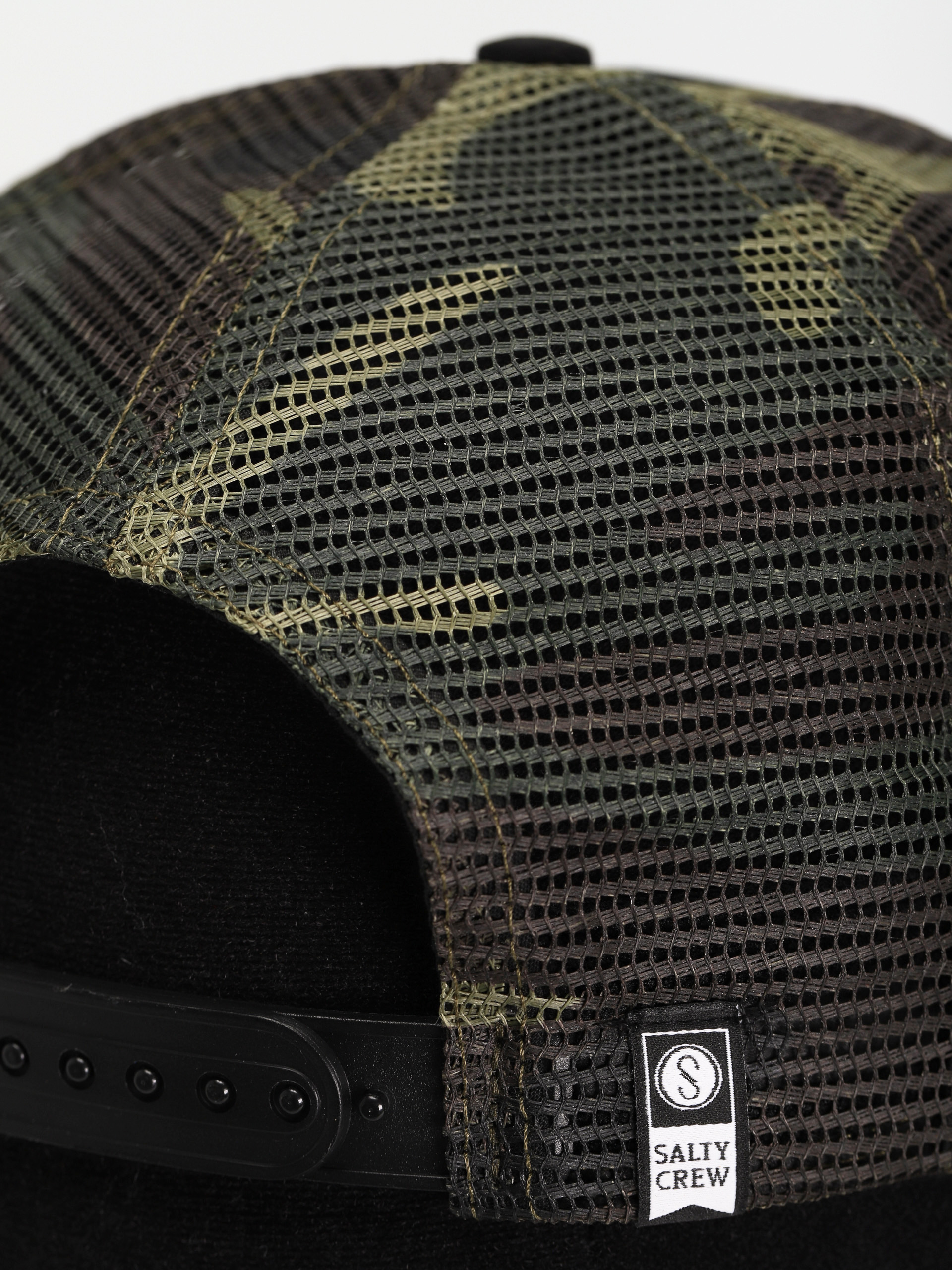 Salty Crew Bass Man Trucker Baseball sapka (black camo)