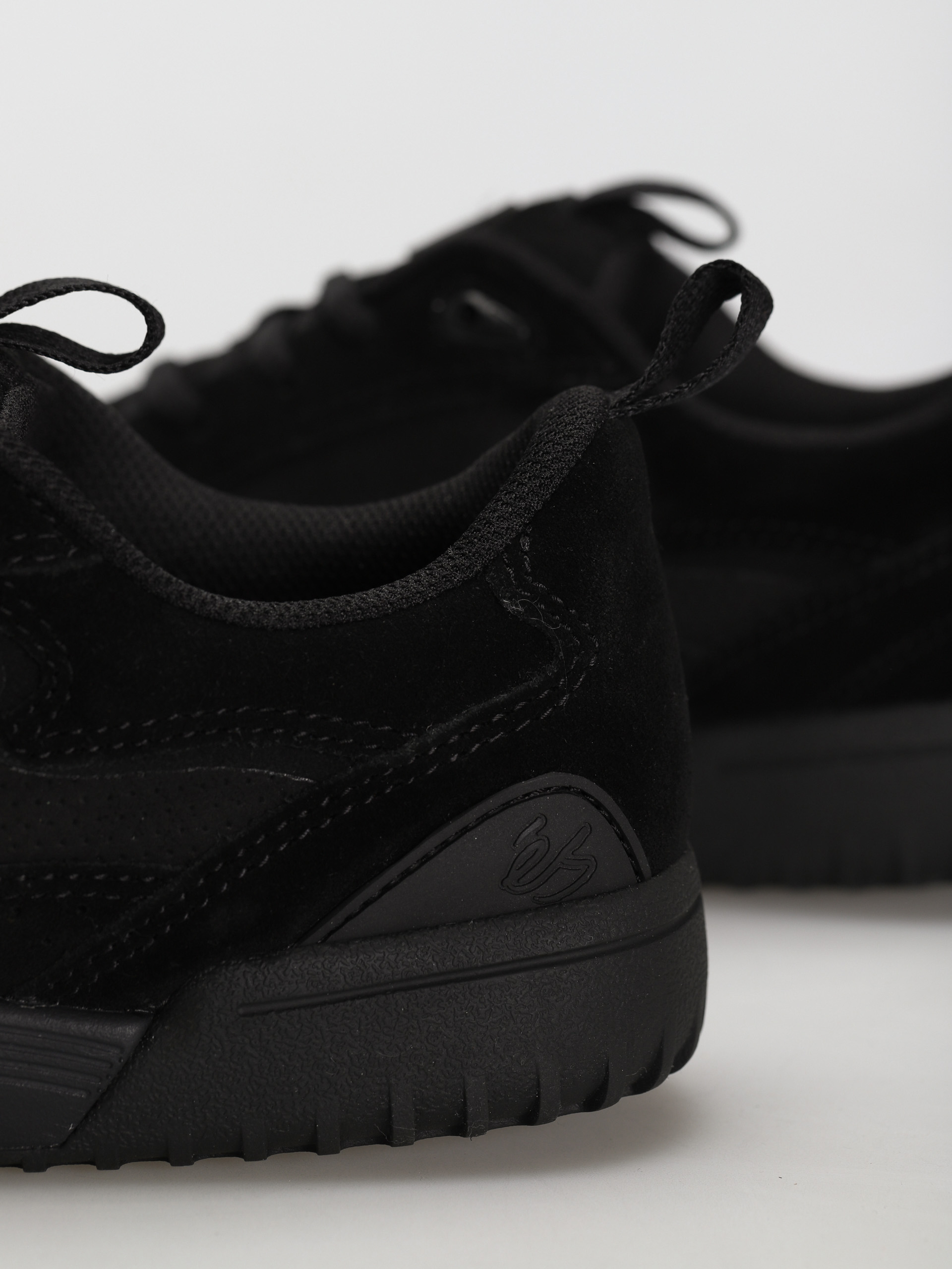 eS Quattro Cipők (black/black)