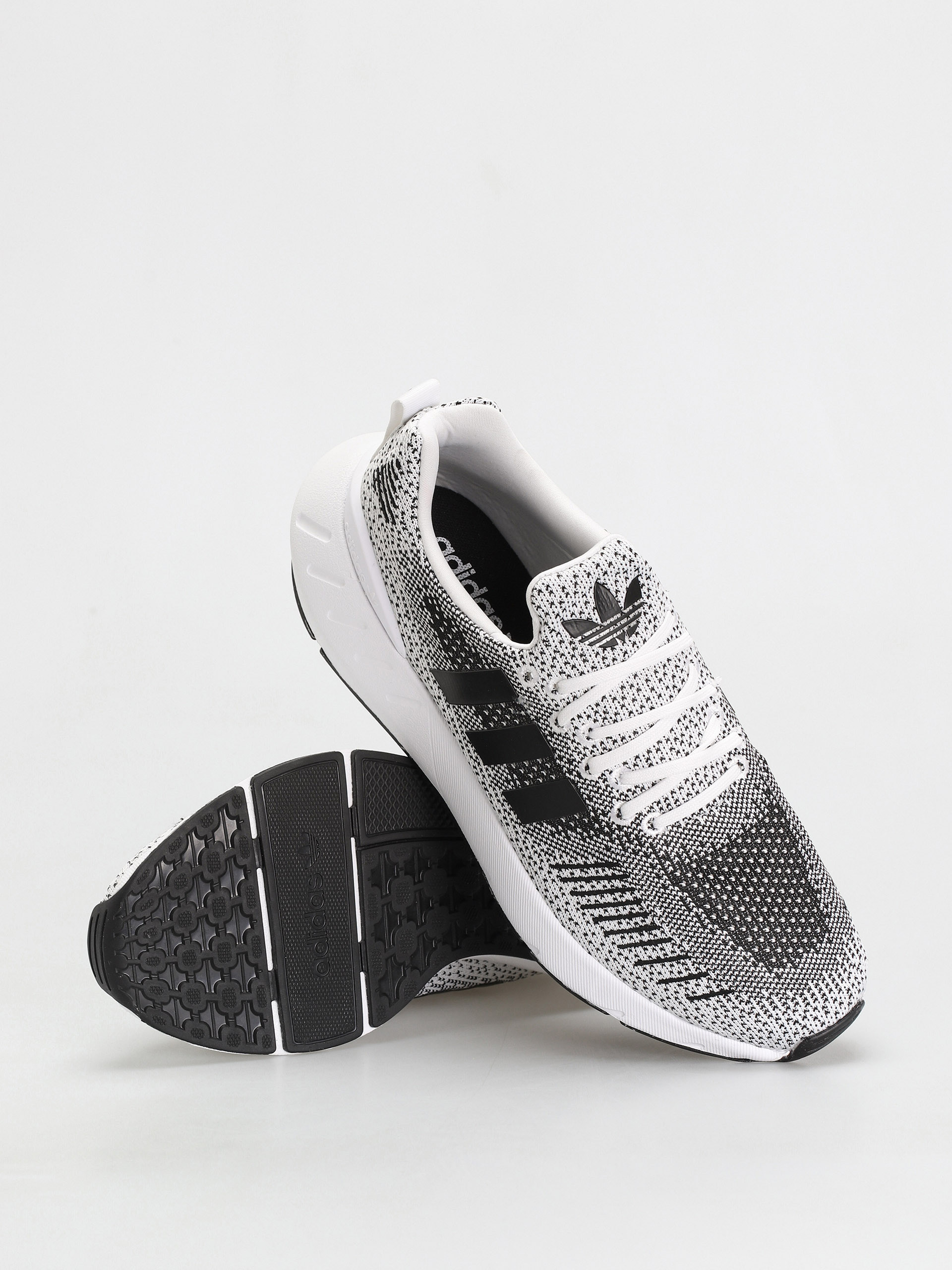 adidas Originals Swift Run 22 Cipők (ftwwht/ftwwht/cblack)
