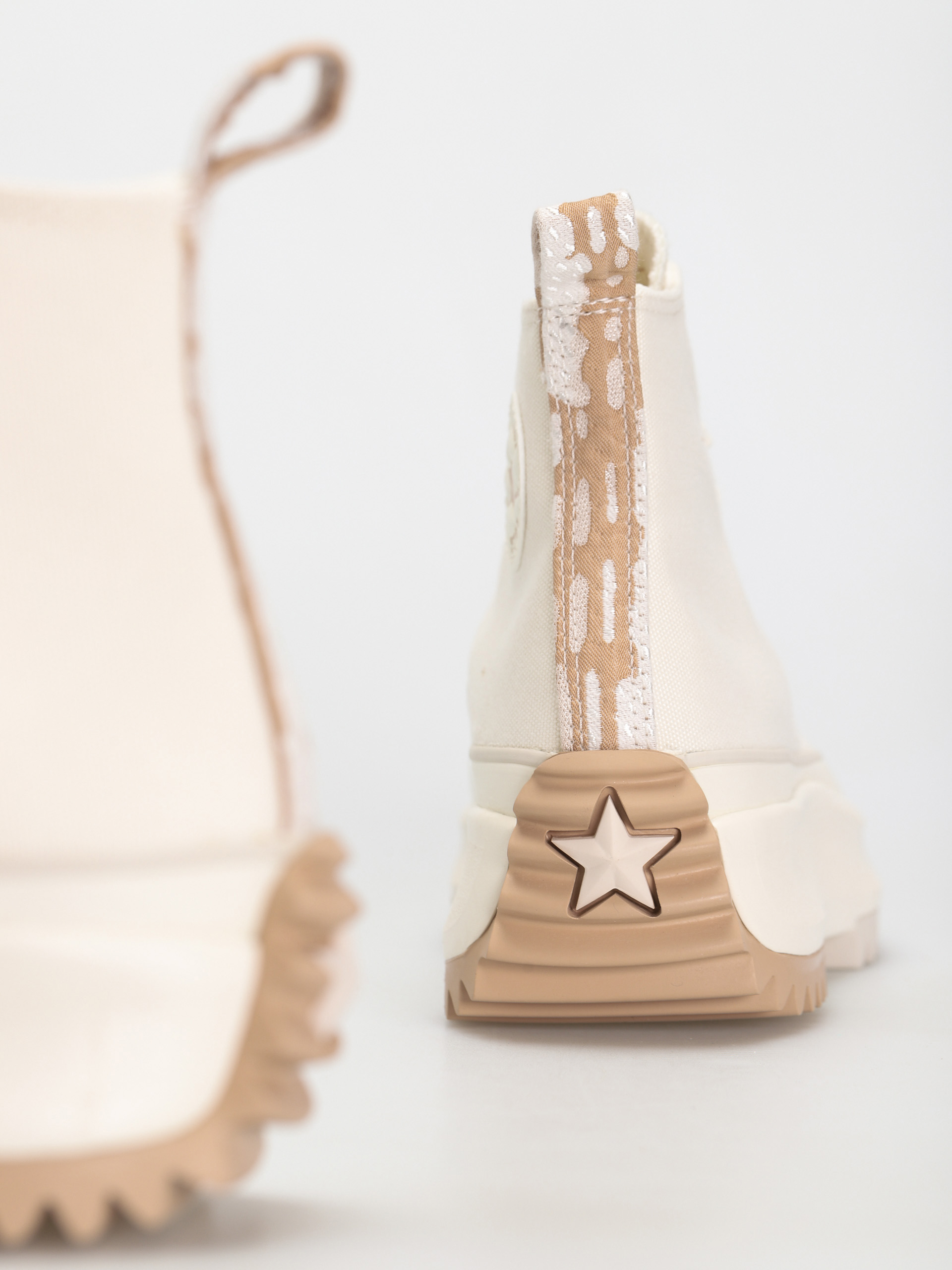 Converse Run Star Hike Hi Cipők (egret/hemp/desert sand)