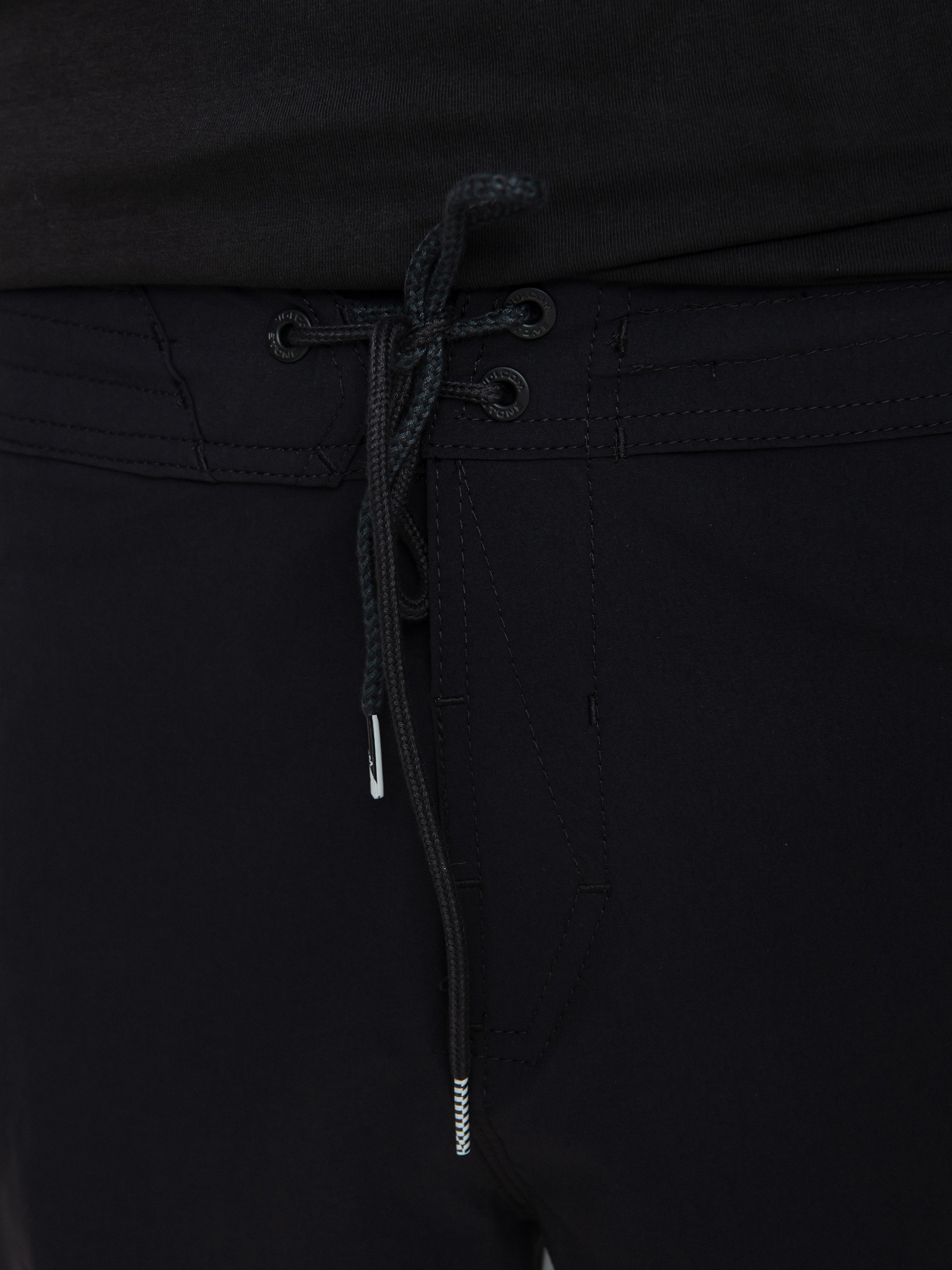 Volcom Redeemer Liberators 18 Boardshort (black)