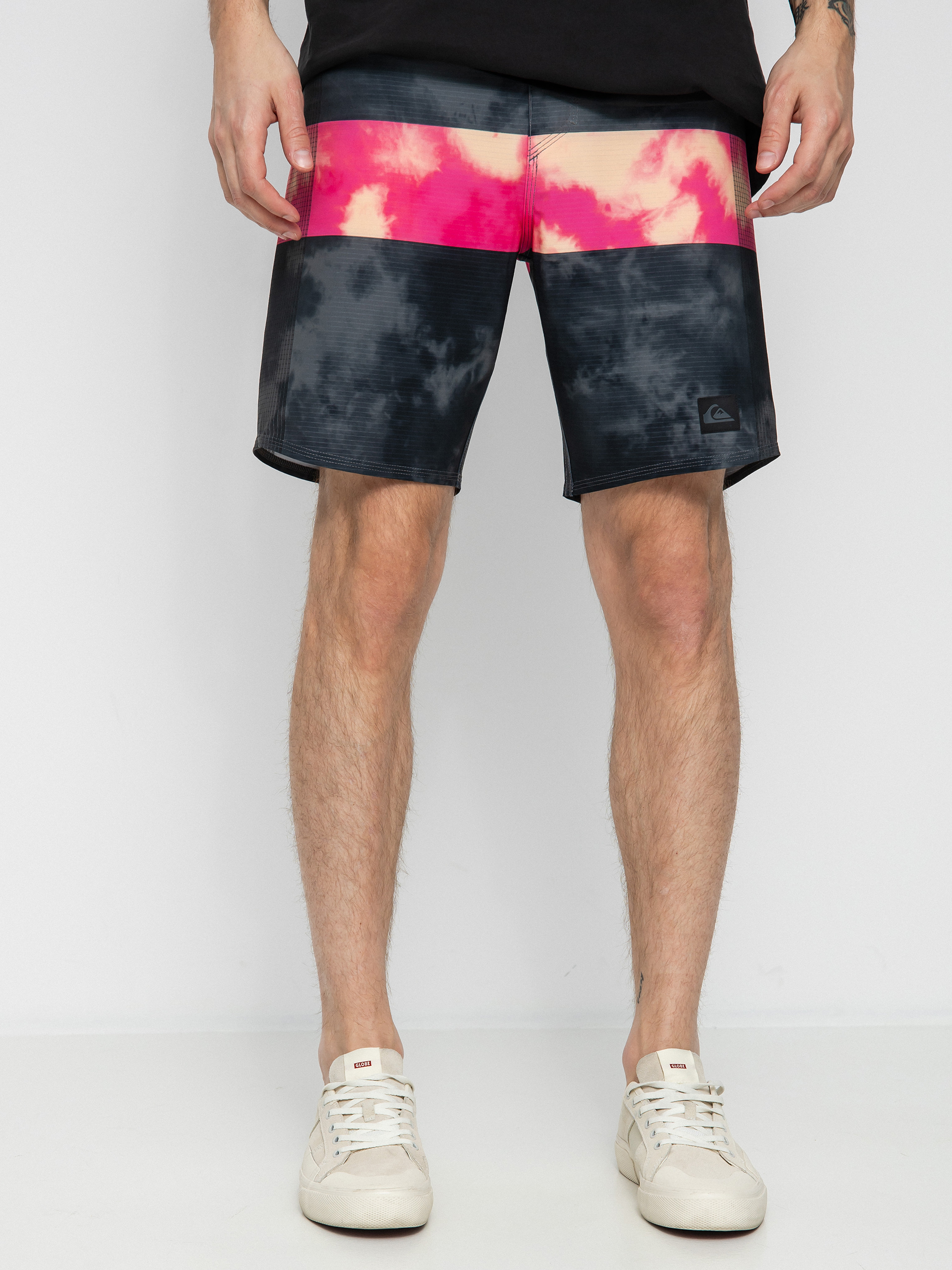 Quiksilver Highlite Arch Boardshort (shocking pink)