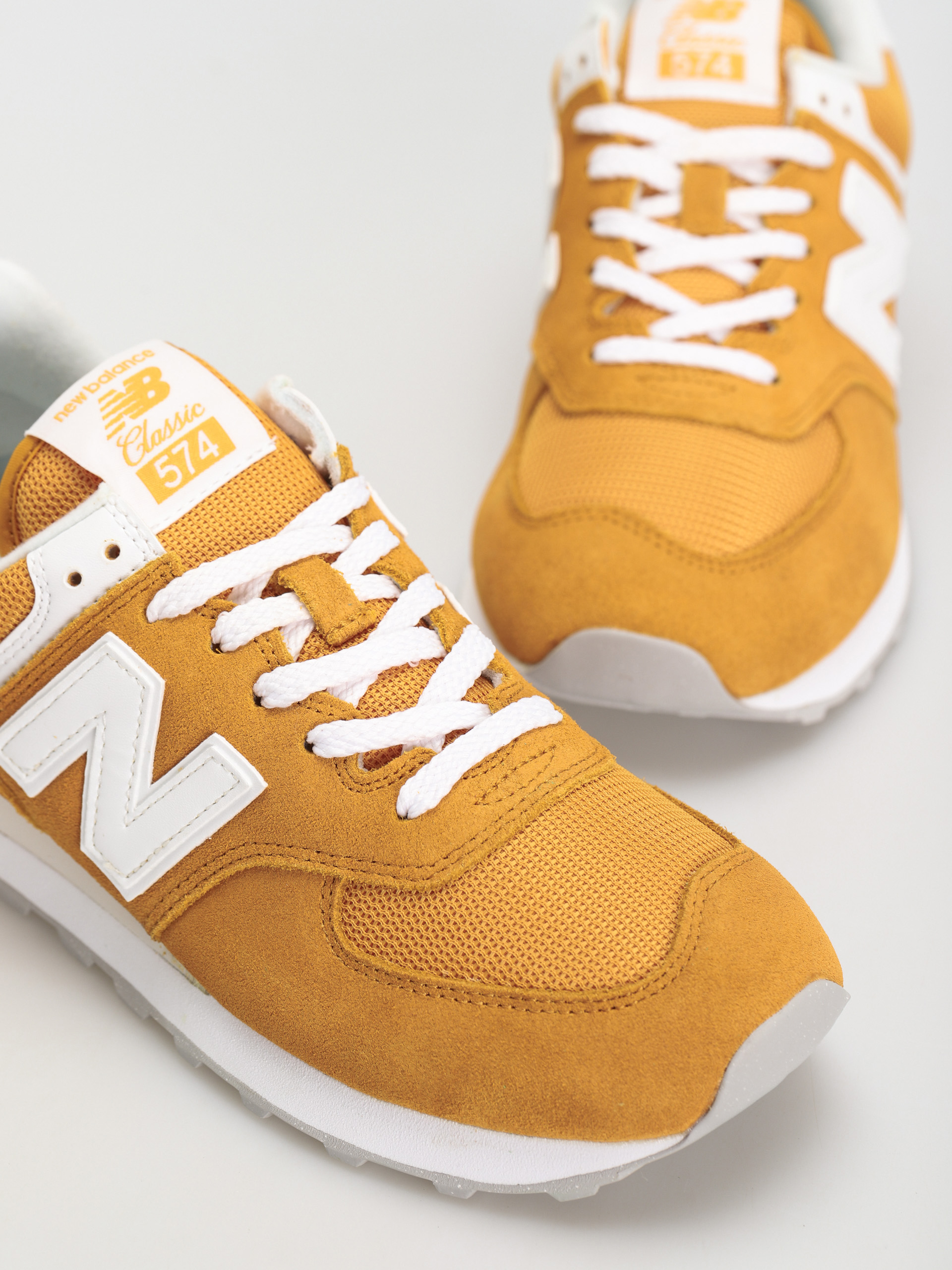 New Balance 574 Cipők (yellow)