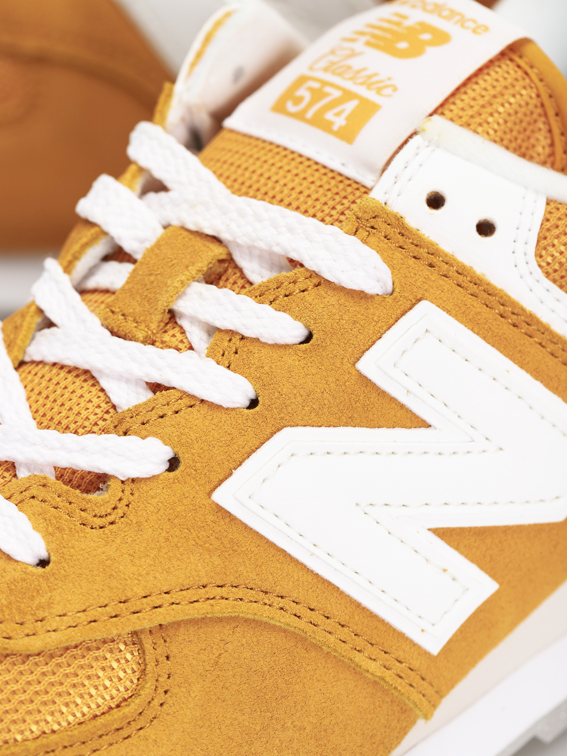 New Balance 574 Cipők (yellow)