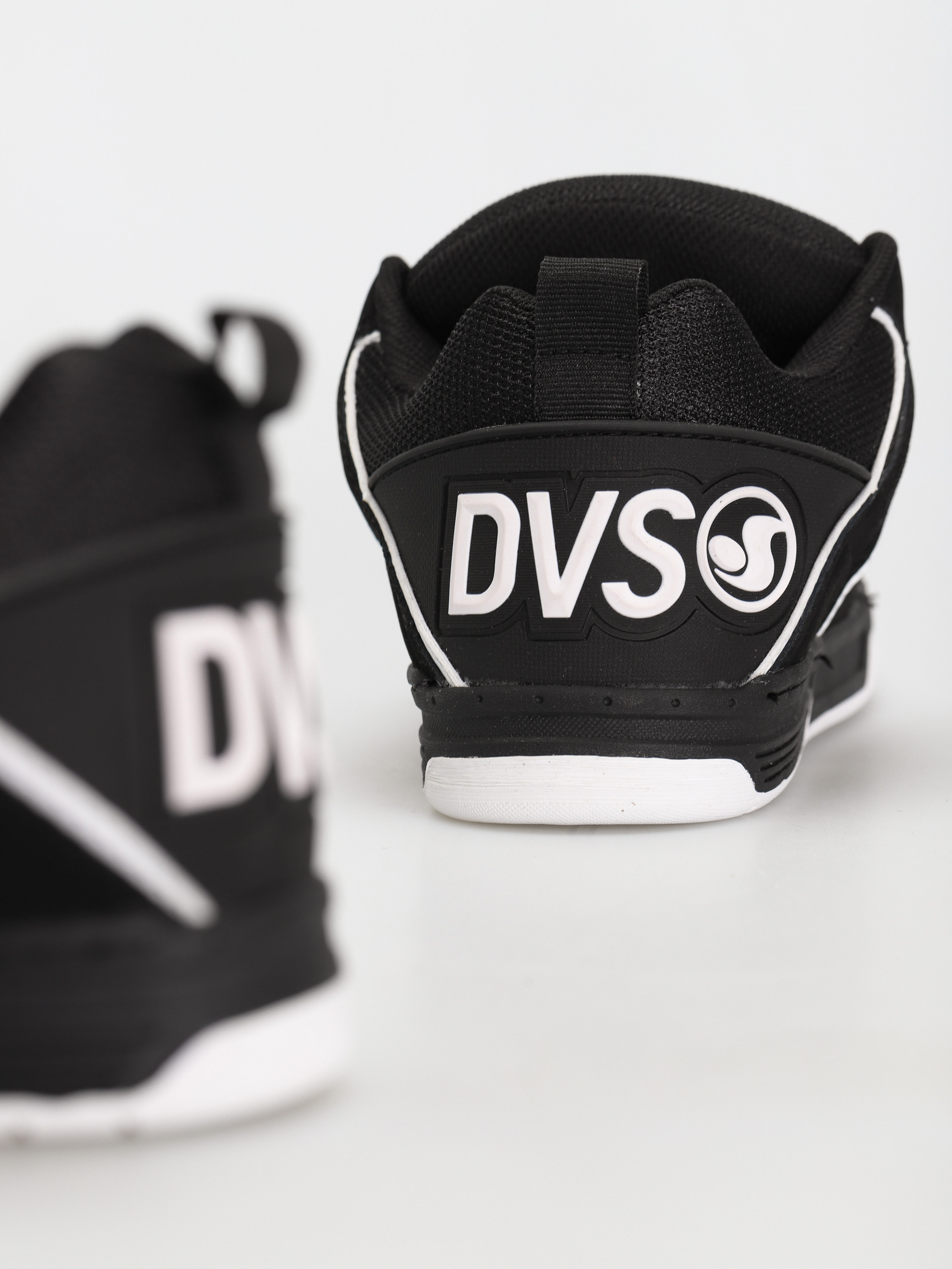 DVS Comanche Cipők (black white leather nubuck)