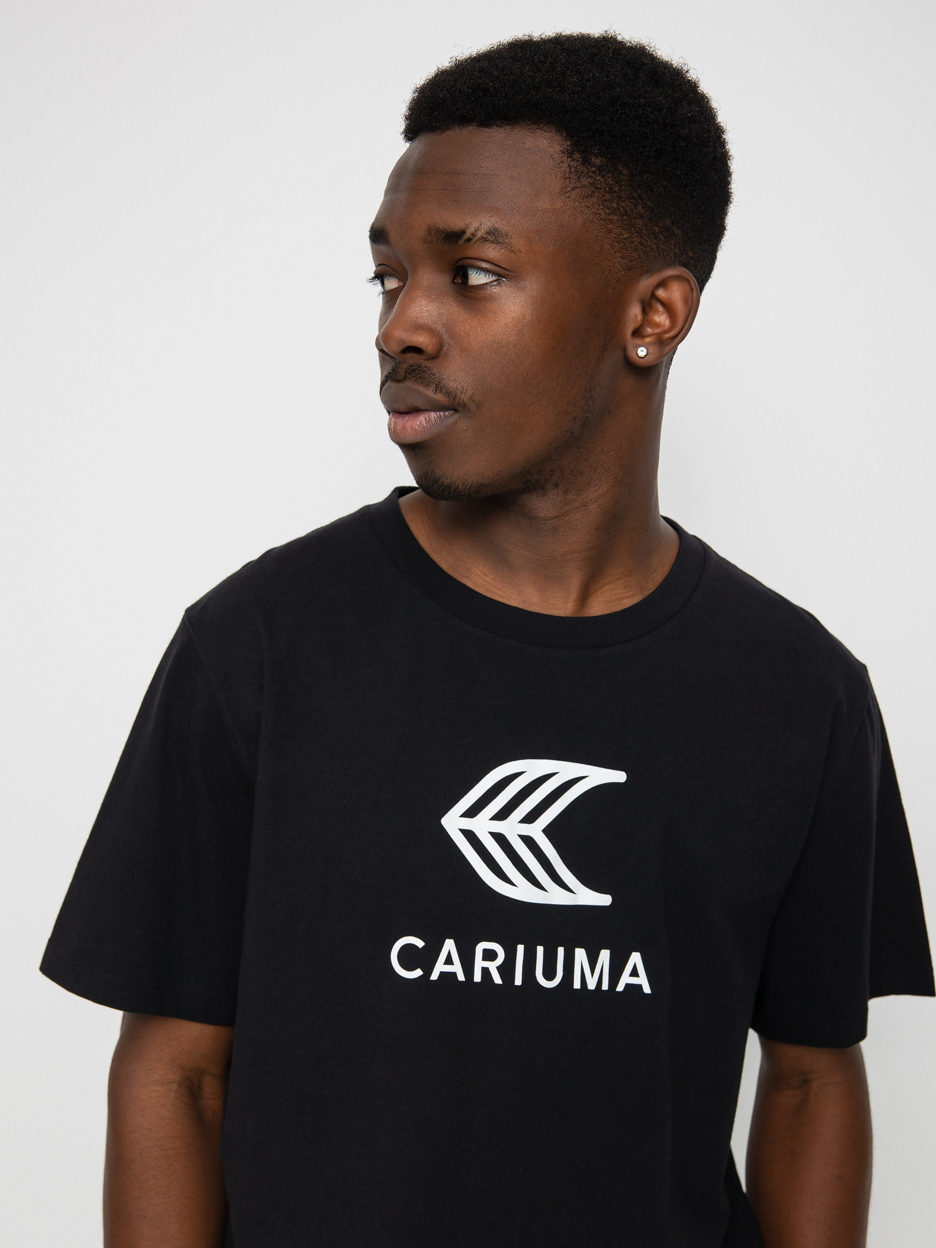 Cariuma Logo Póló (black)