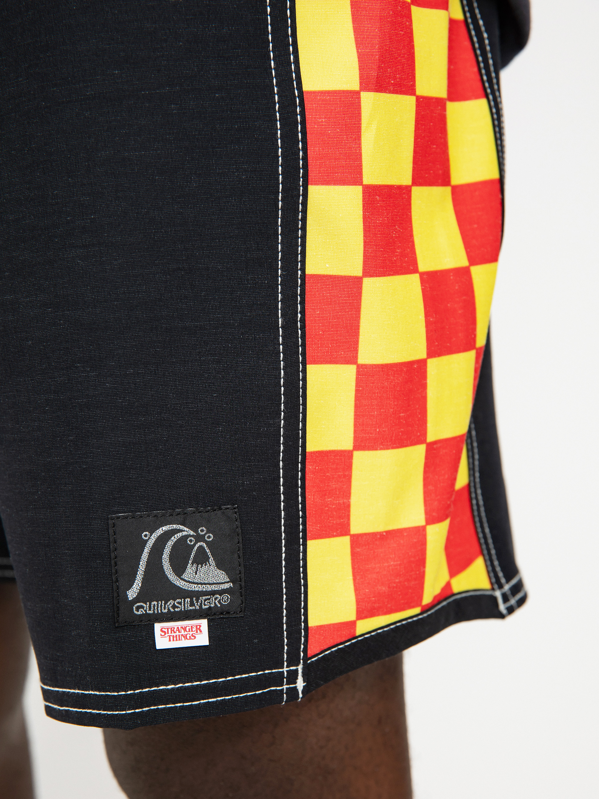 Quiksilver X Stranger Things Original Archsurfer Boy 18 Boardshort (black)