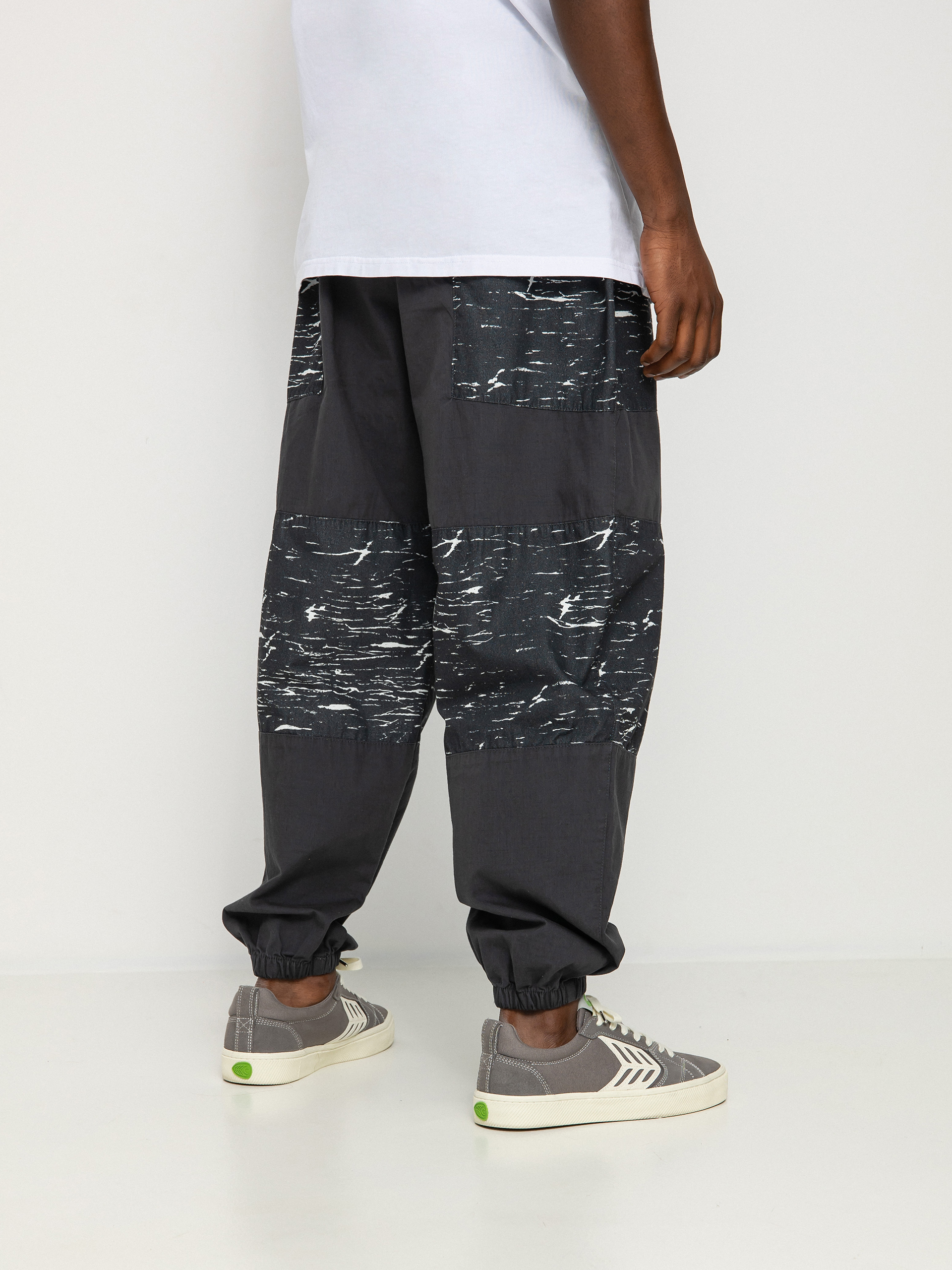 Quiksilver X Stranger Things Skull Rock Kisnadrág (black)