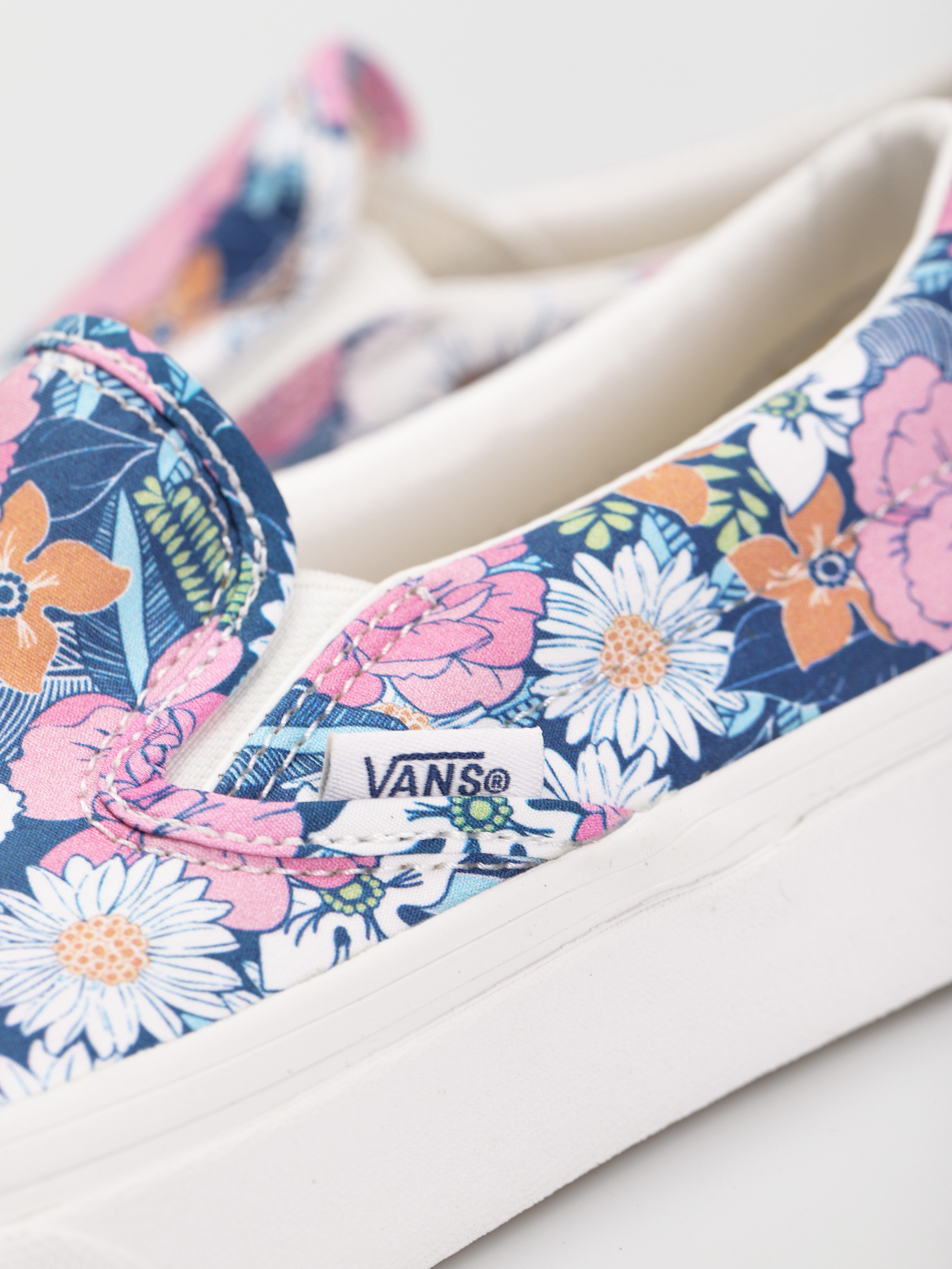 Vans Classic Slip On Cipők (retro floral/multi/true white)