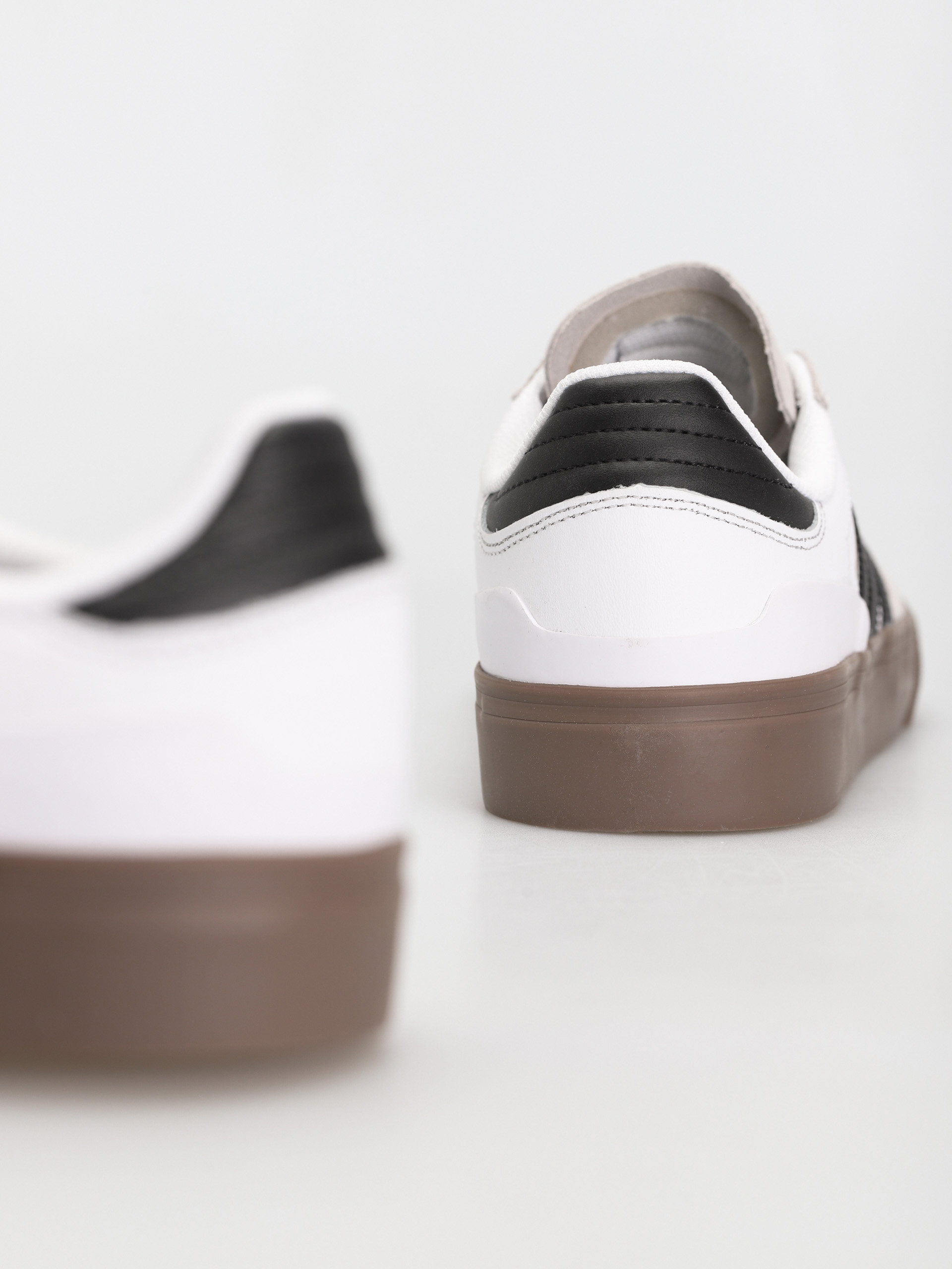 adidas Busenitz Vulc II Cipők (ftwwht/cblack/goldmt)