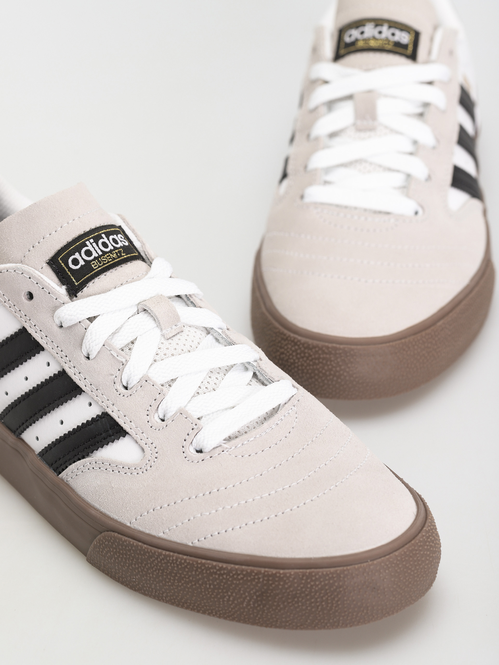 adidas Busenitz Vulc II Cipők (ftwwht/cblack/goldmt)