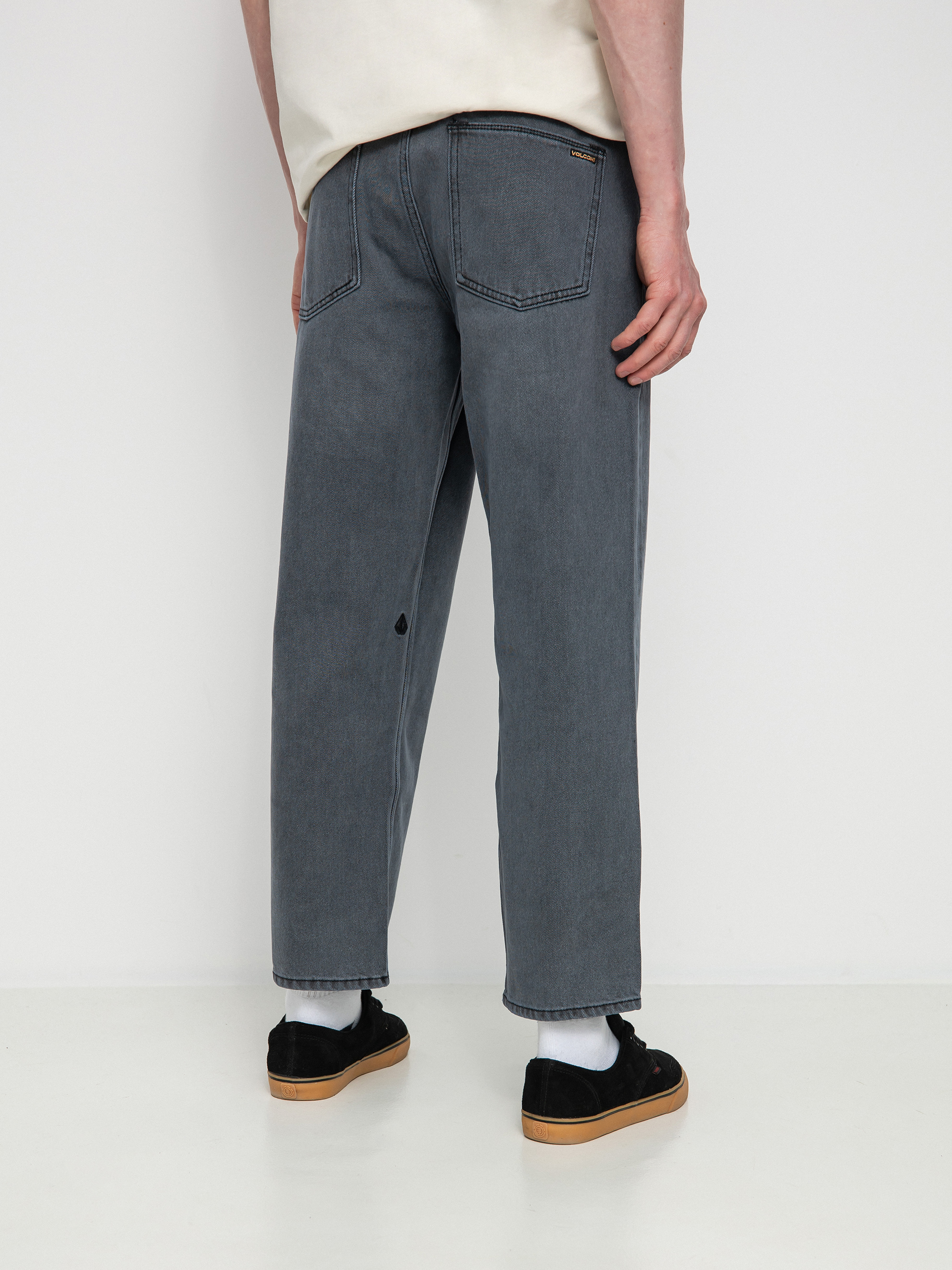 Volcom Modown Tapered Denim Kisnadrág (fade to black)