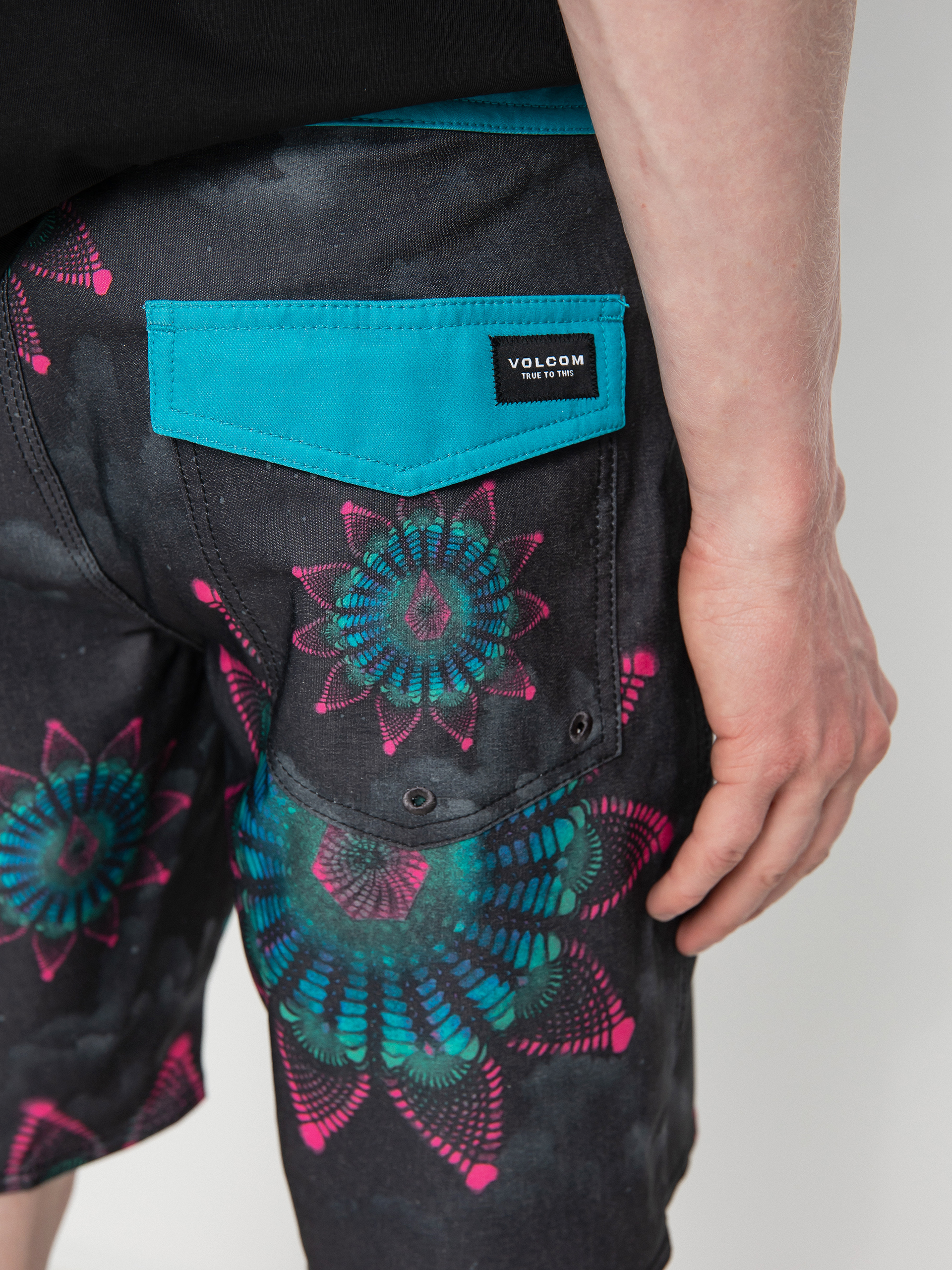 Volcom Star Shields Fa Stoney 18 Boardshort (black)