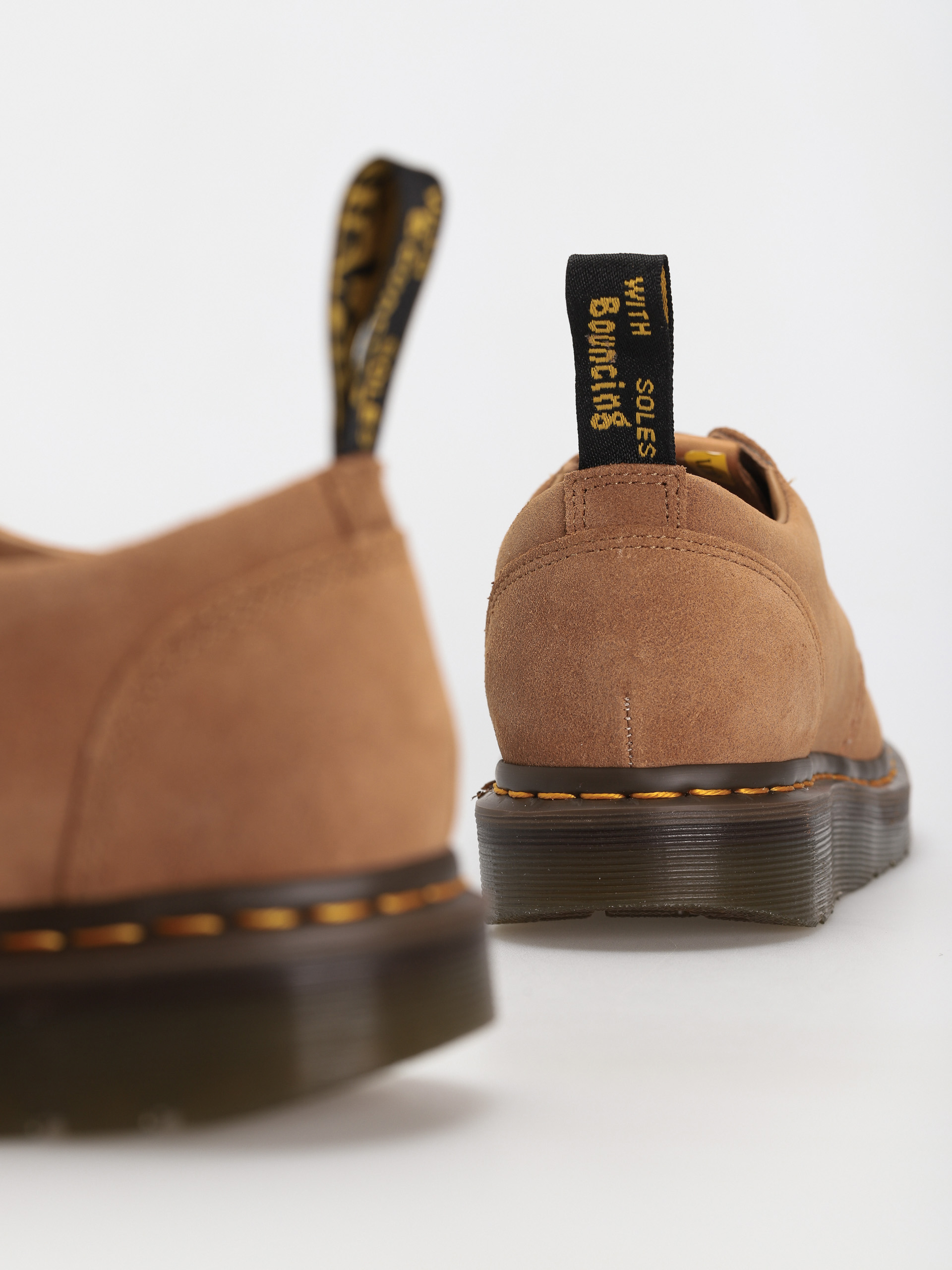 Dr. Martens Berman Lo Cipők (tan shortstop)