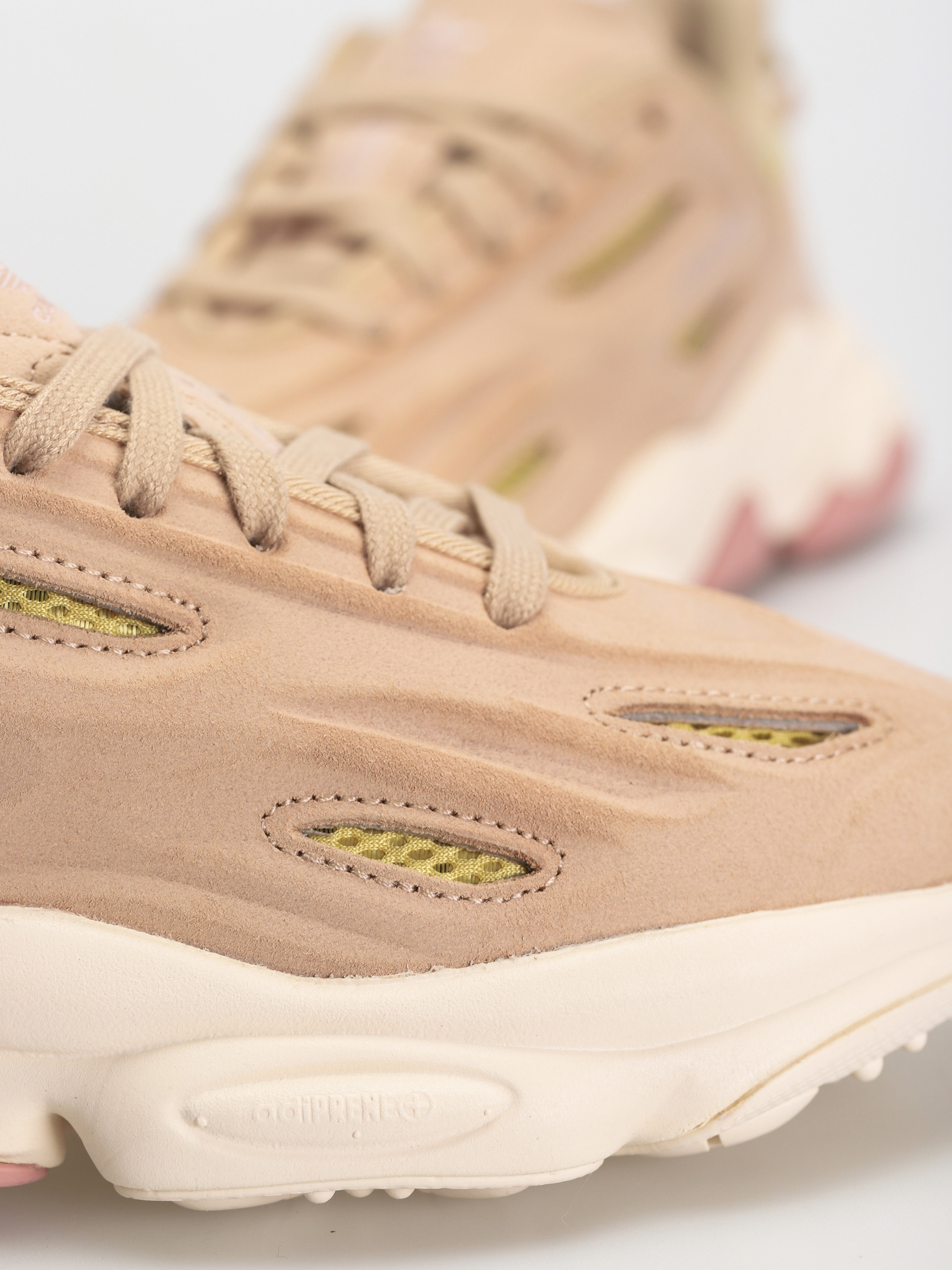 adidas Originals Ozweego Celox Cipők Wmn (stpanu/wonwhi/clpink)