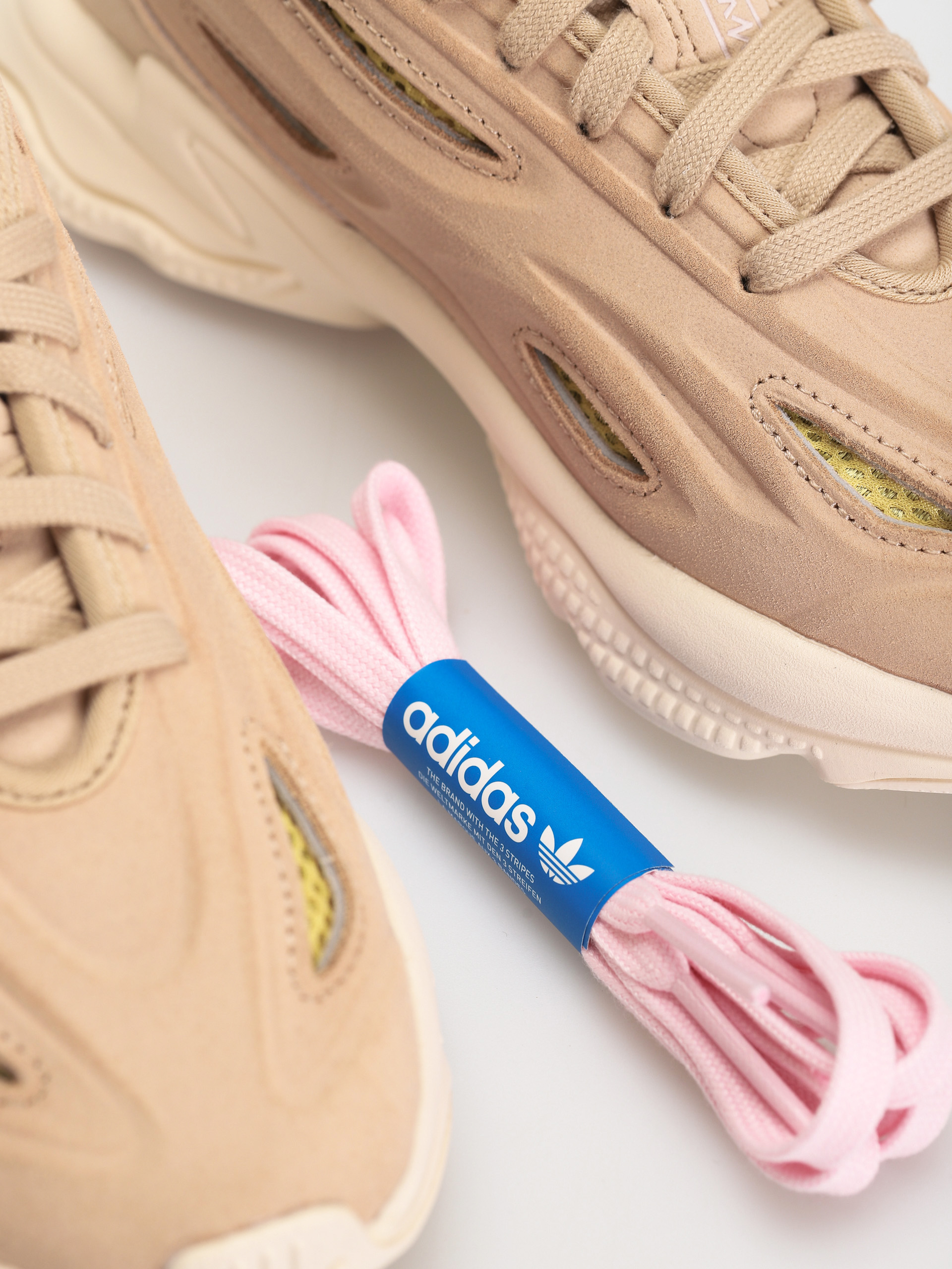 adidas Originals Ozweego Celox Cipők Wmn (stpanu/wonwhi/clpink)