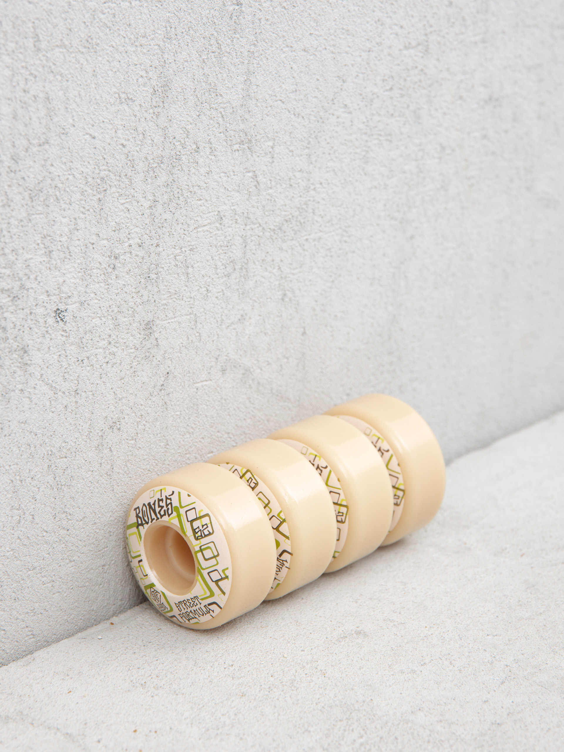 Bones Retros V3 Slims STF 99A Gördeszka kerék (white)