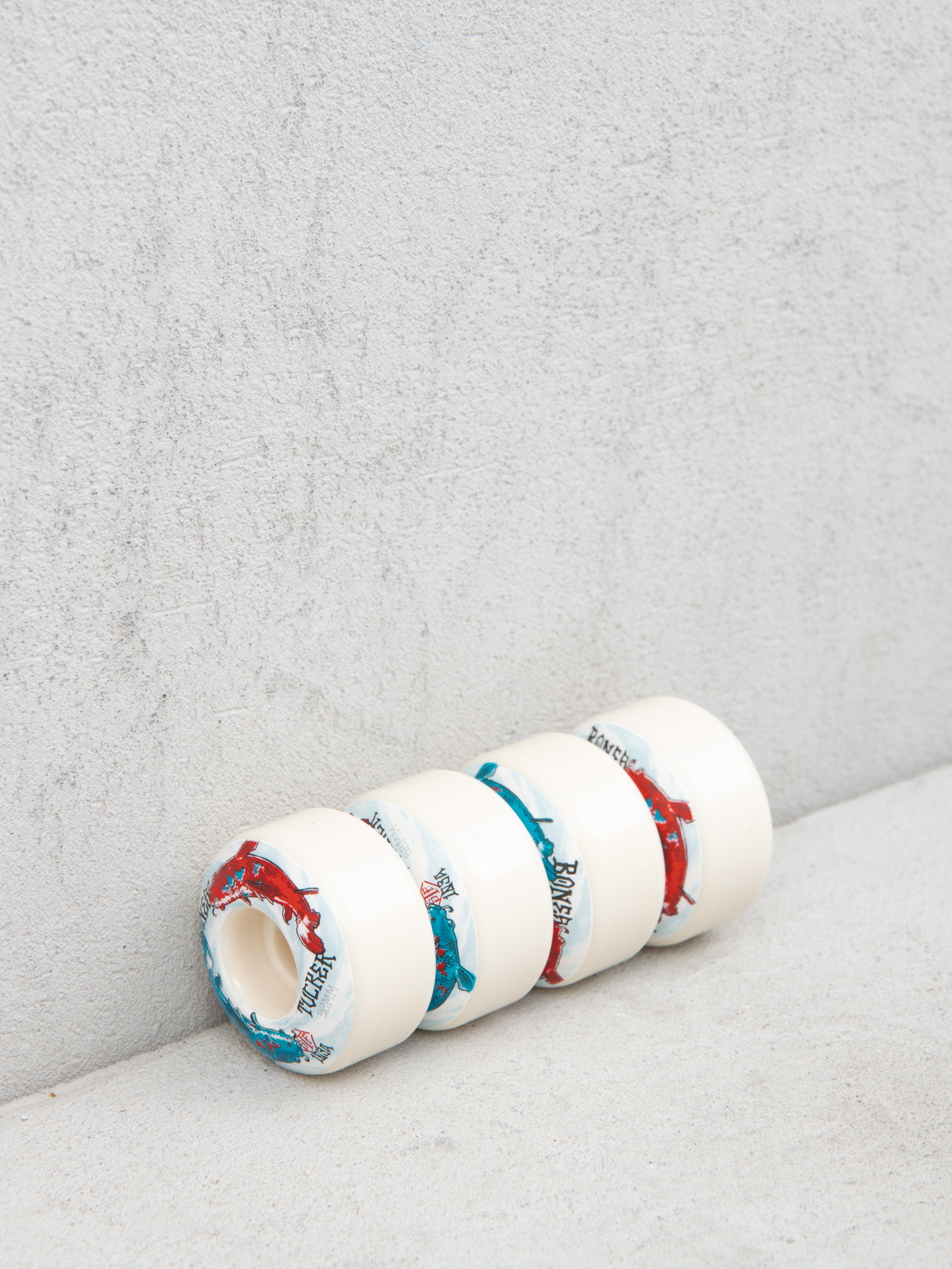 Bones Tucker Big Fish V1 Standard STF 103A Gördeszka kerék (white)