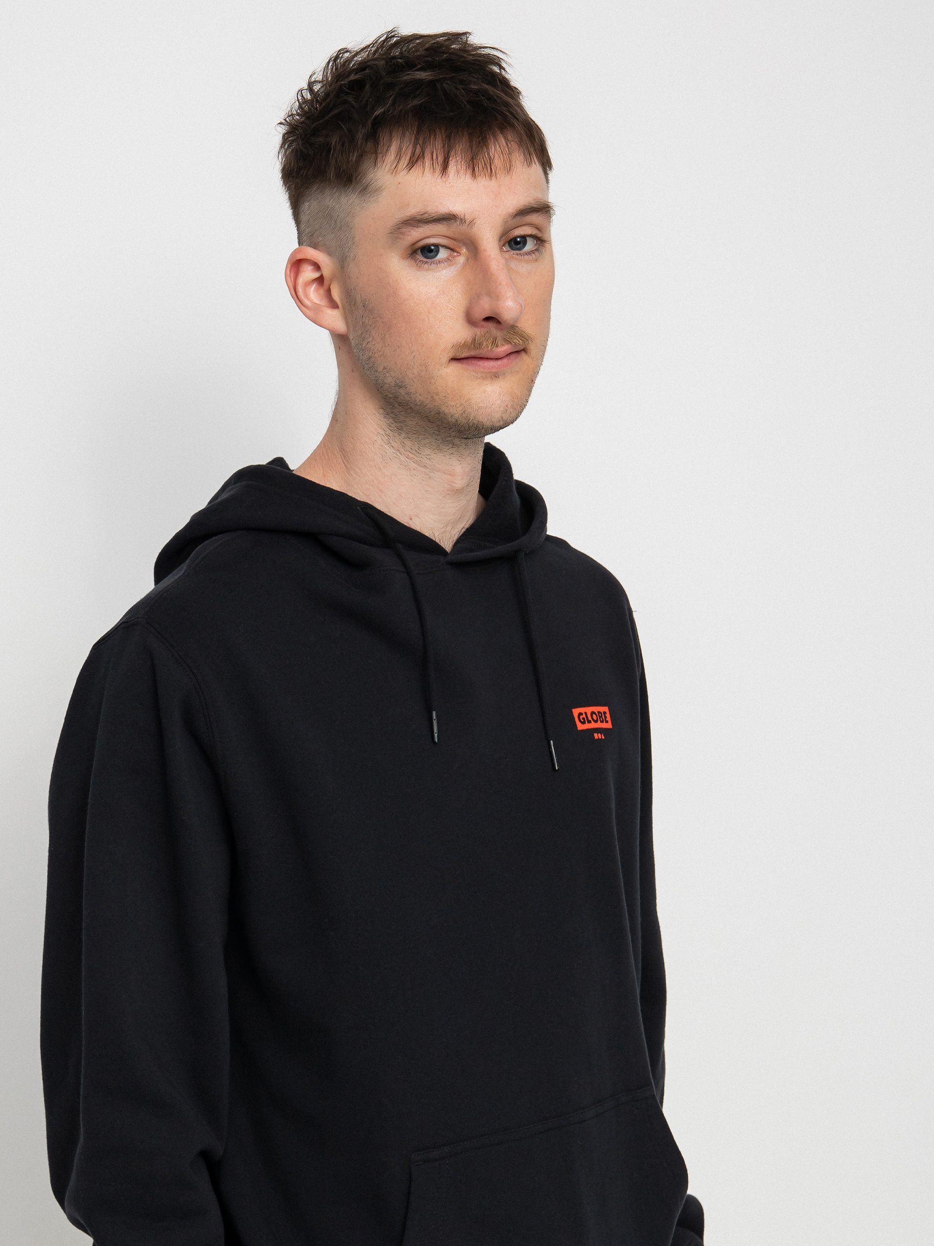 Globe Living Low Velocity HD Kapucnis pulóver (black)