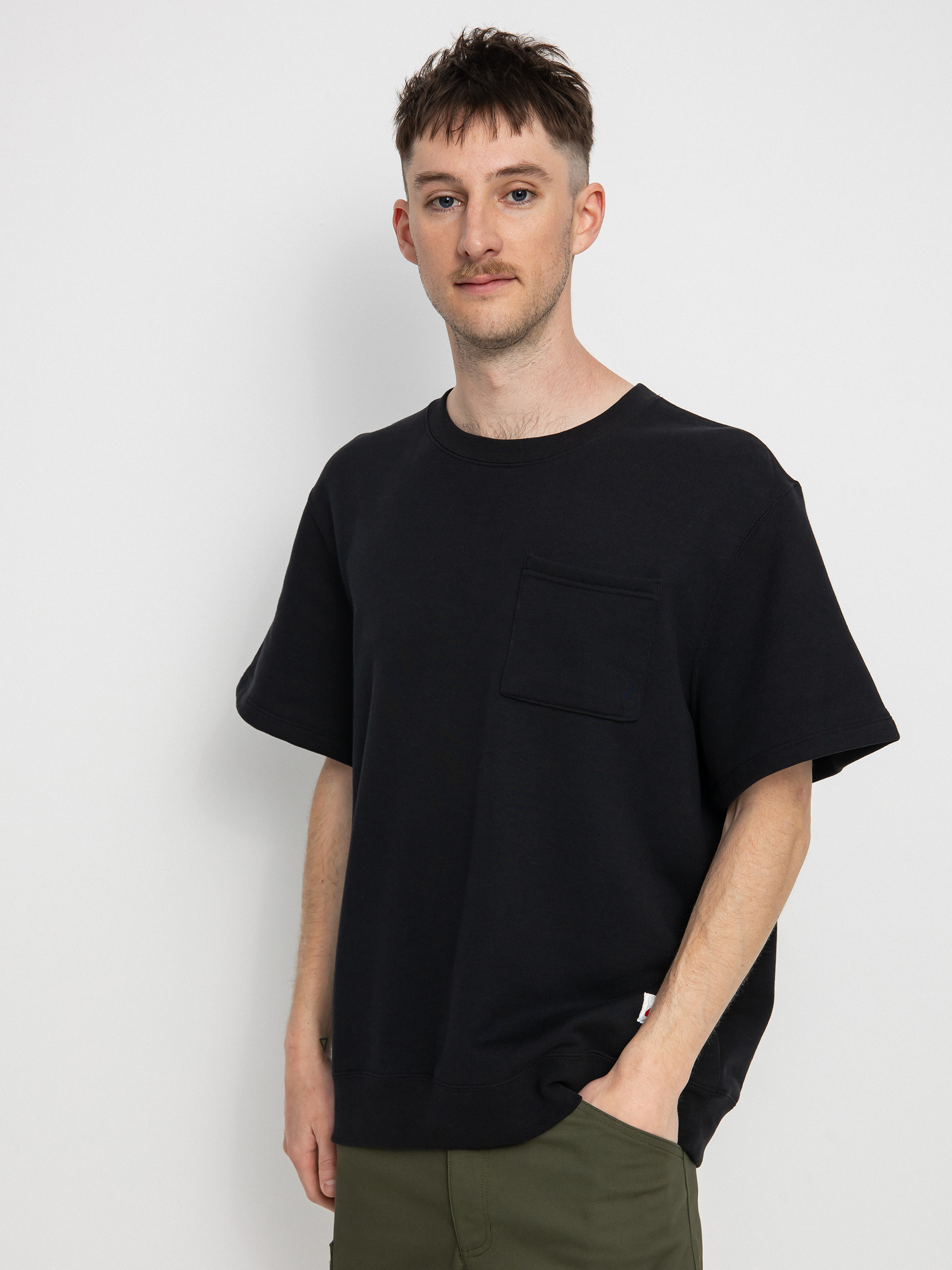 Nike SB Novelty Pulóver (black/university red)