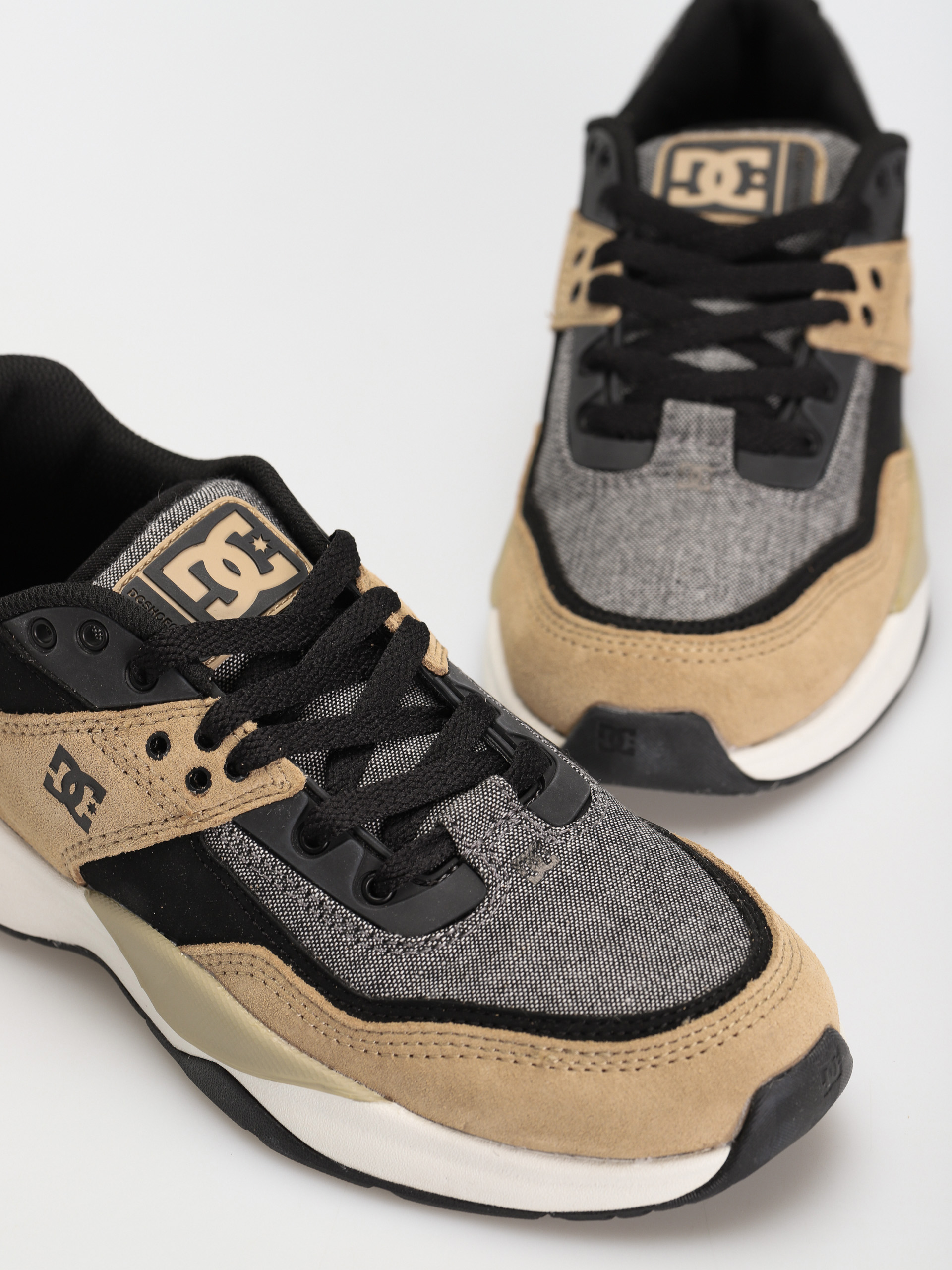 DC E Tribeka Se Cipők (black/tan)