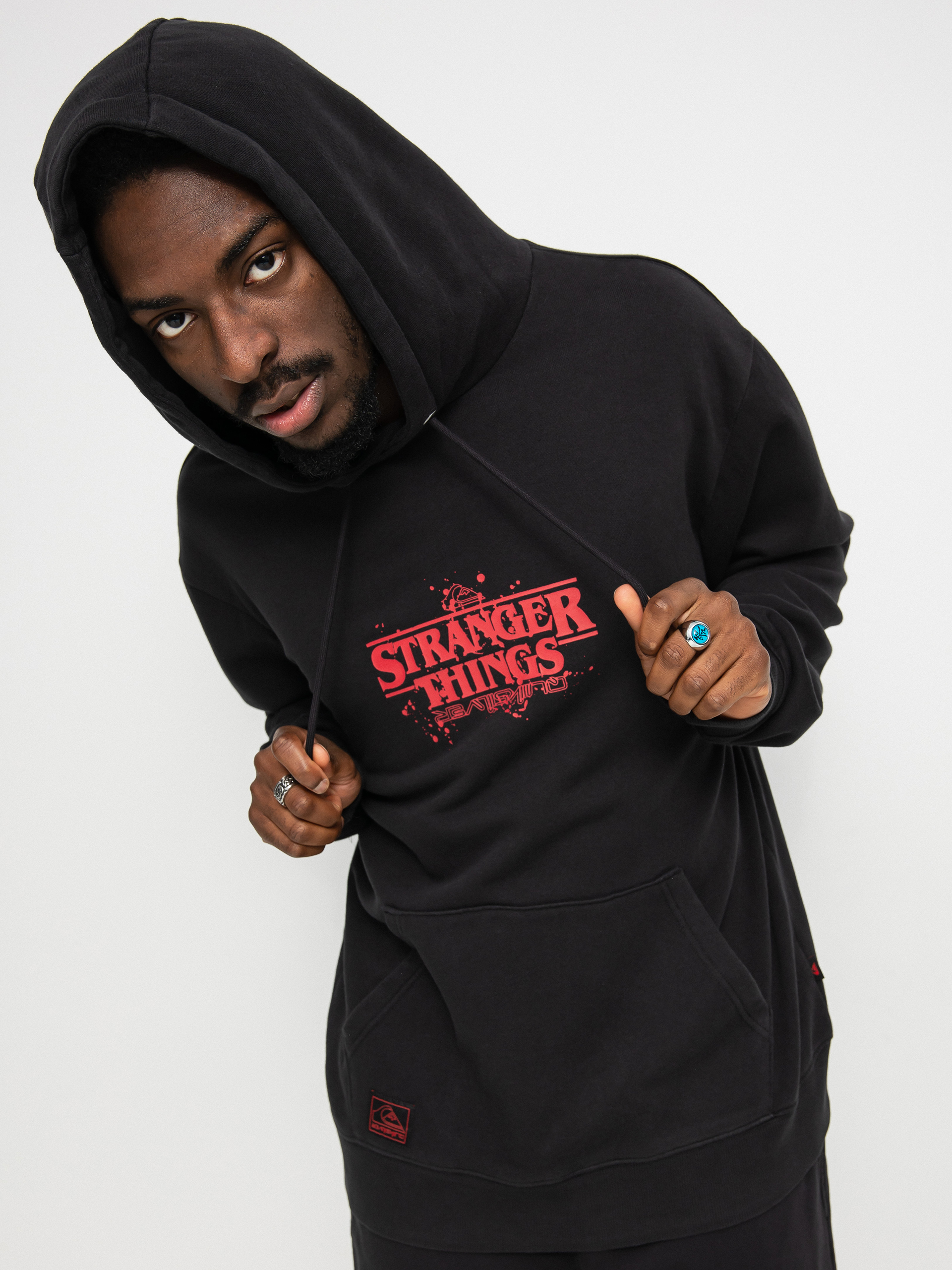 Quiksilver X Stranger Things Official Logo HD Kapucnis pulóver (black)